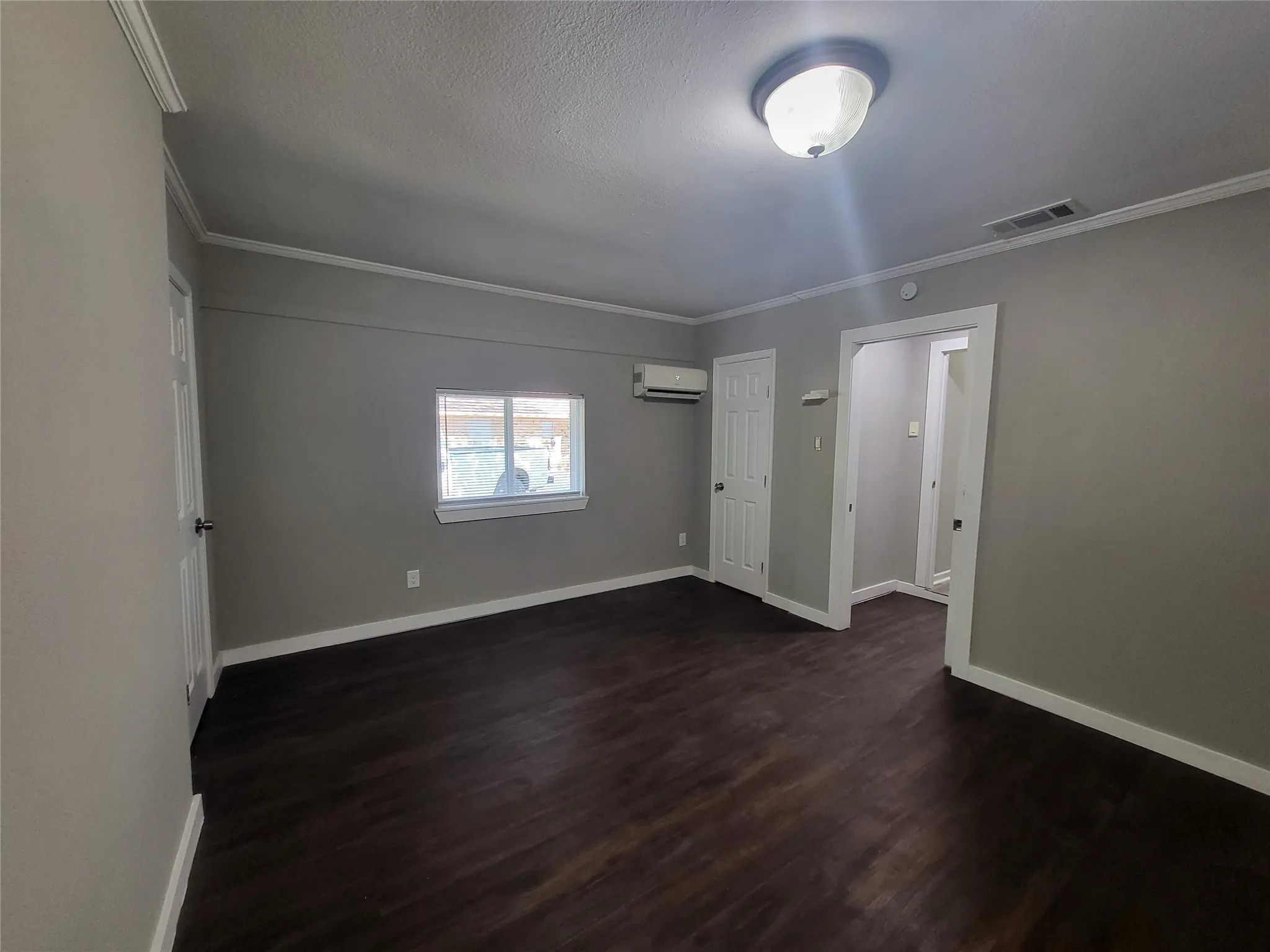 Duplex For Sale in Grayson County , 1503 E Wells Avenue, Sherman, Texas 75090, 5 Bedrooms, 2 Bathrooms, 1 Garage spaces, 0 Sqft, built in 1956, Price $229,900, mls#21284490, Real Estate Agent in Sherman, Homes For Sale in Grayson county, Homes For Sale in Sherman, Realtor in Sherman Texas, Real Estate Brokerage Independent Realty Texas, Luminita Cordes Realtor