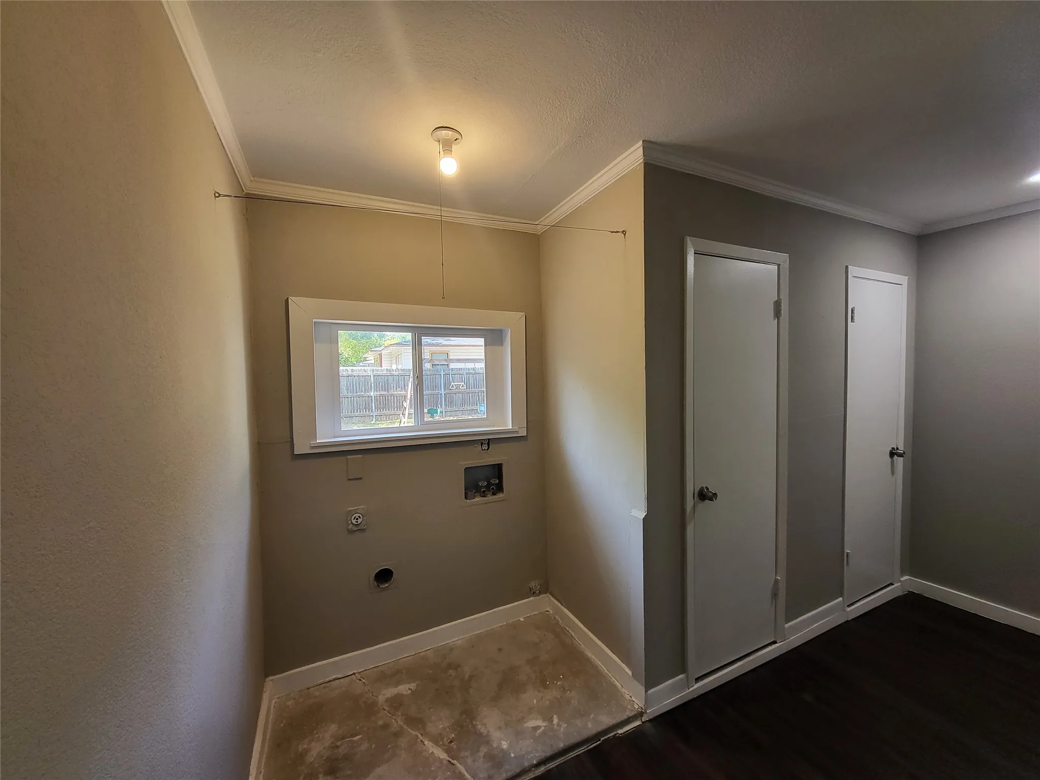 Duplex For Sale in Grayson County , 1503 E Wells Avenue, Sherman, Texas 75090, 5 Bedrooms, 2 Bathrooms, 1 Garage spaces, 0 Sqft, built in 1956, Price $229,900, mls#21284490, Real Estate Agent in Sherman, Homes For Sale in Grayson county, Homes For Sale in Sherman, Realtor in Sherman Texas, Real Estate Brokerage Independent Realty Texas, Luminita Cordes Realtor