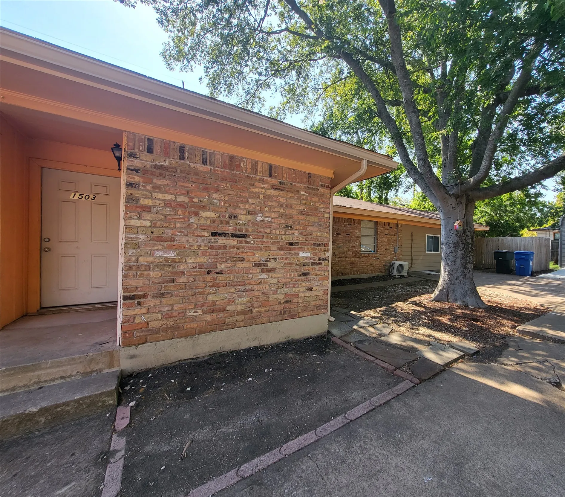 Duplex For Sale in Grayson County , 1503 E Wells Avenue, Sherman, Texas 75090, 5 Bedrooms, 2 Bathrooms, 1 Garage spaces, 0 Sqft, built in 1956, Price $229,900, mls#21284490, Real Estate Agent in Sherman, Homes For Sale in Grayson county, Homes For Sale in Sherman, Realtor in Sherman Texas, Real Estate Brokerage Independent Realty Texas, Luminita Cordes Realtor