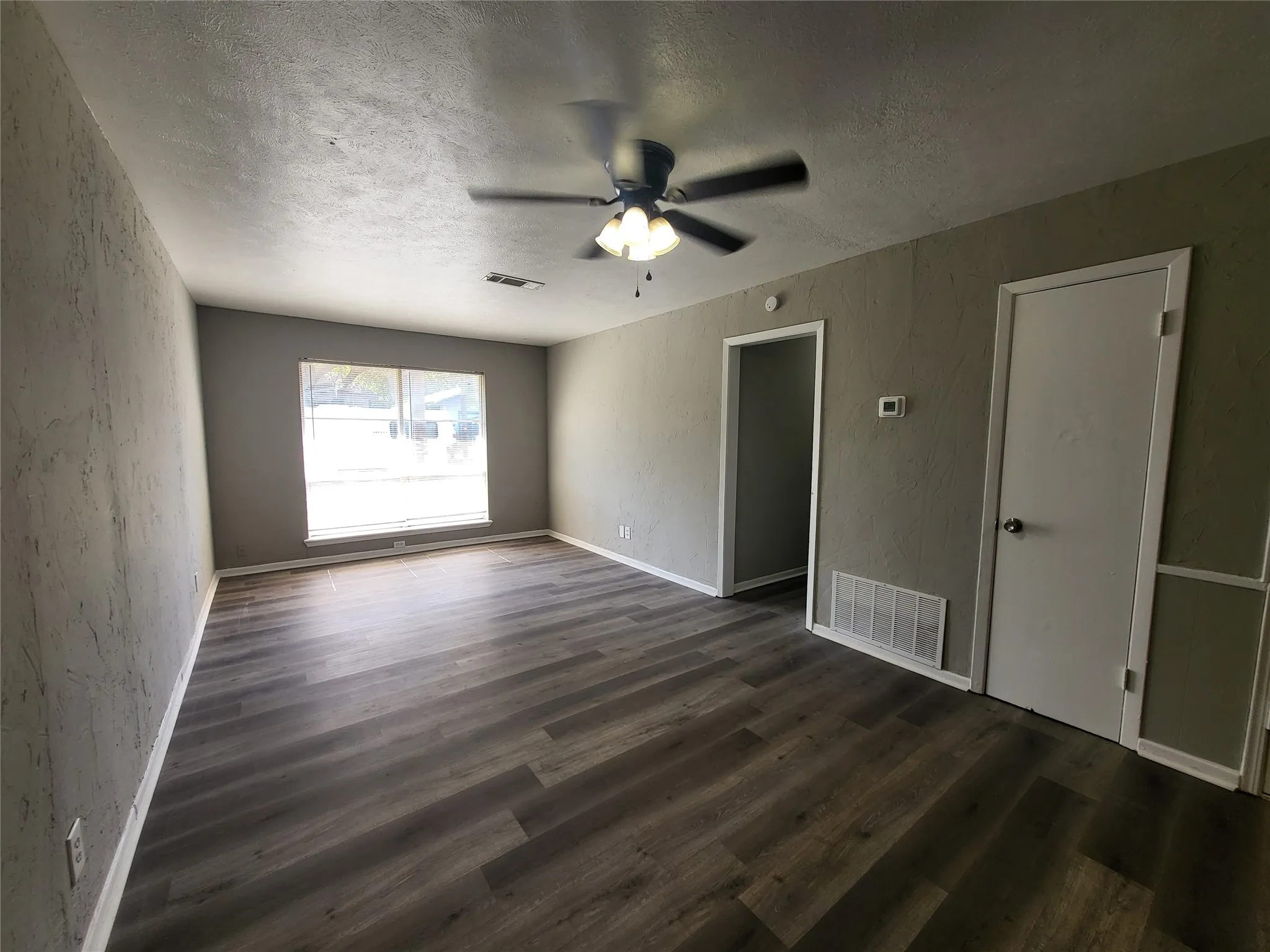 Duplex For Sale in Grayson County , 1503 E Wells Avenue, Sherman, Texas 75090, 5 Bedrooms, 2 Bathrooms, 1 Garage spaces, 0 Sqft, built in 1956, Price $229,900, mls#21284490, Real Estate Agent in Sherman, Homes For Sale in Grayson county, Homes For Sale in Sherman, Realtor in Sherman Texas, Real Estate Brokerage Independent Realty Texas, Luminita Cordes Realtor