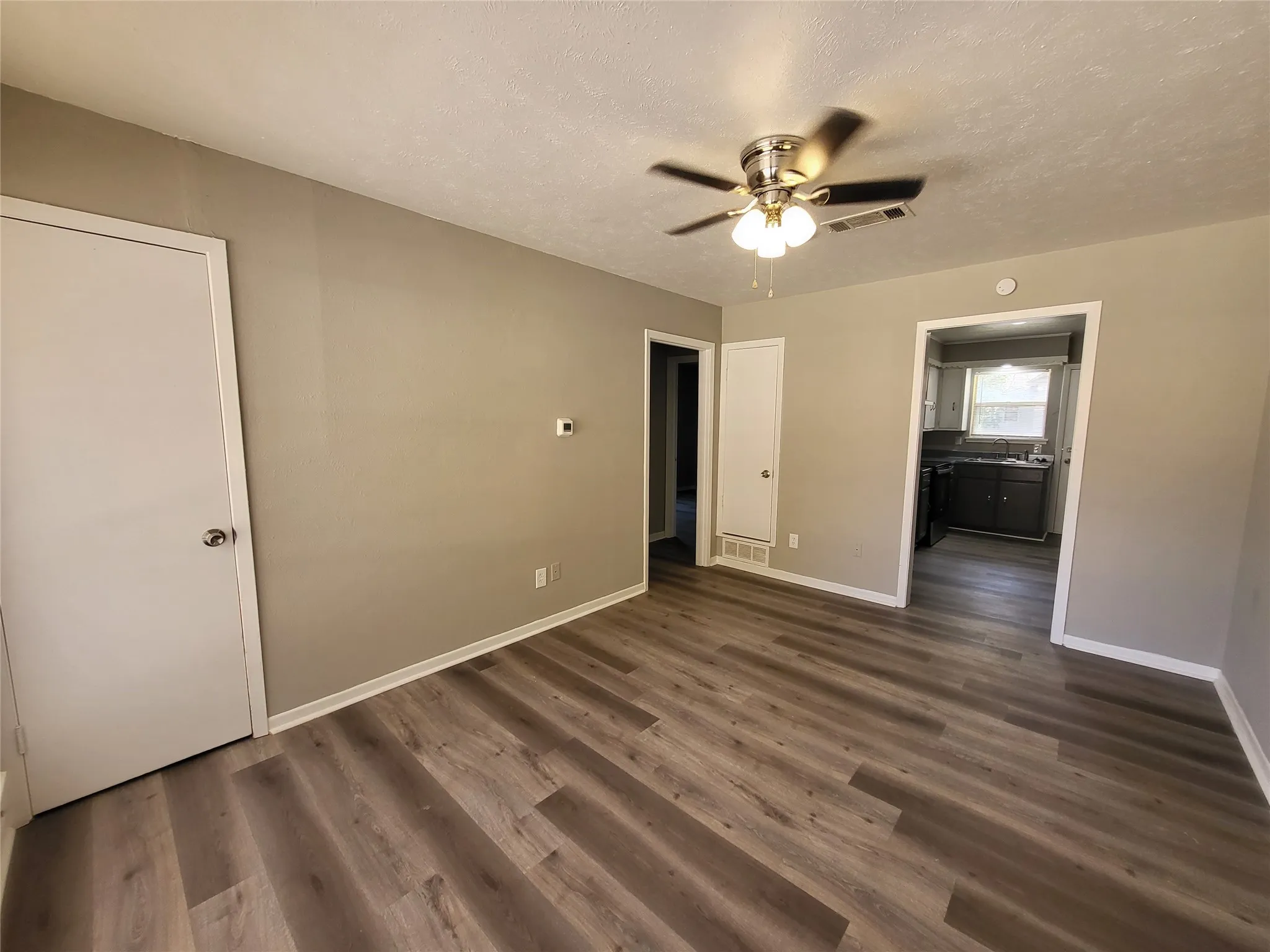 Duplex For Sale in Grayson County , 1503 E Wells Avenue, Sherman, Texas 75090, 5 Bedrooms, 2 Bathrooms, 1 Garage spaces, 0 Sqft, built in 1956, Price $229,900, mls#21284490, Real Estate Agent in Sherman, Homes For Sale in Grayson county, Homes For Sale in Sherman, Realtor in Sherman Texas, Real Estate Brokerage Independent Realty Texas, Luminita Cordes Realtor