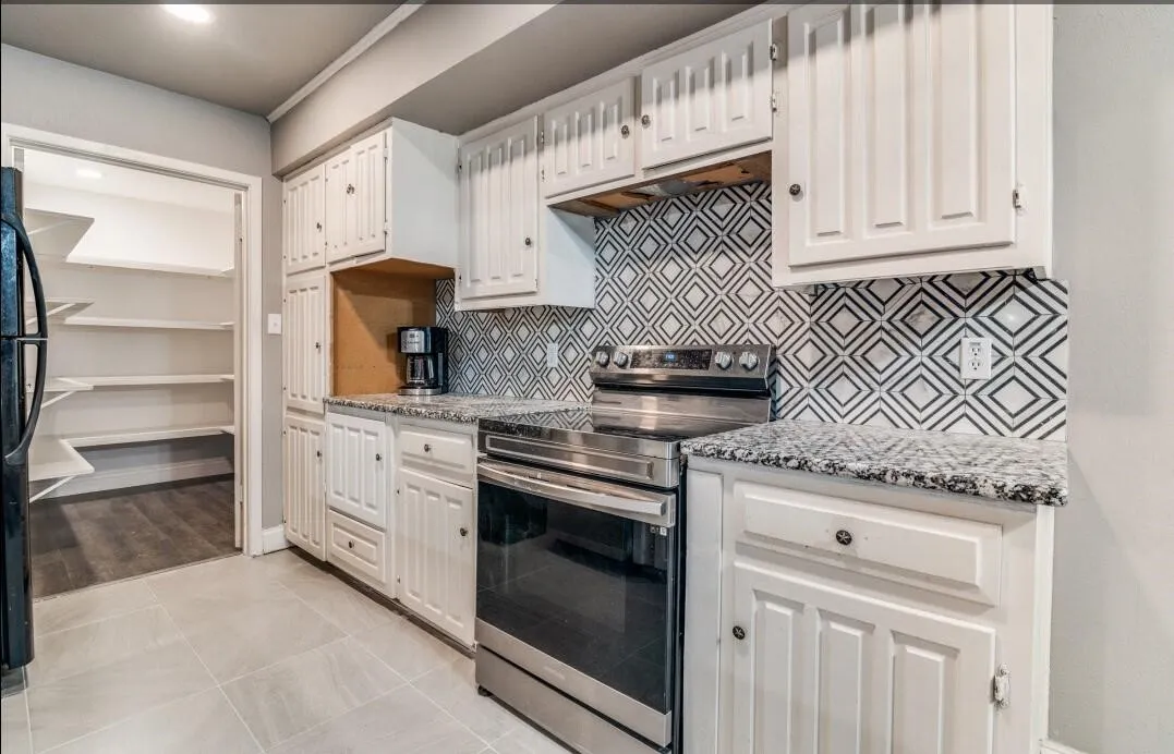 Single Family Residence For Sale in Collin County , 310 High Brook Drive, Richardson, Texas 75080, 3 Bedroom, 3 Bathroom, 2 Garage spaces, 2,036 Sqft, built in 1970, mls#21284499, Real Estate Agent in Richardson, Homes For Sale in Collin county, Homes For Sale in Richardson, Realtor in Richardson Texas, Real Estate Brokerage Independent Realty Texas, Luminita Cordes Realtor