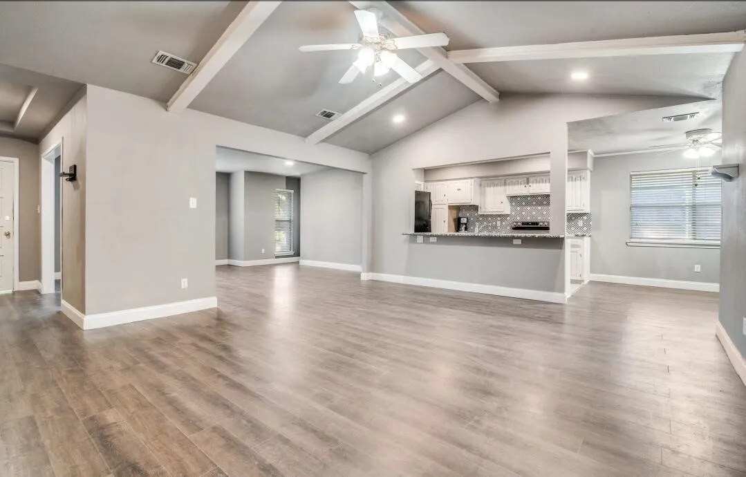 Single Family Residence For Sale in Collin County , 310 High Brook Drive, Richardson, Texas 75080, 3 Bedroom, 3 Bathroom, 2 Garage spaces, 2,036 Sqft, built in 1970, mls#21284499, Real Estate Agent in Richardson, Homes For Sale in Collin county, Homes For Sale in Richardson, Realtor in Richardson Texas, Real Estate Brokerage Independent Realty Texas, Luminita Cordes Realtor