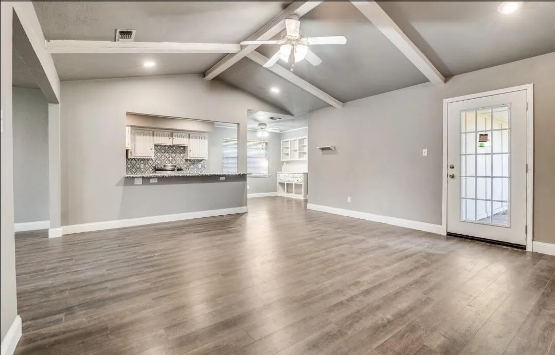Single Family Residence For Sale in Collin County , 310 High Brook Drive, Richardson, Texas 75080, 3 Bedroom, 3 Bathroom, 2 Garage spaces, 2,036 Sqft, built in 1970, mls#21284499, Real Estate Agent in Richardson, Homes For Sale in Collin county, Homes For Sale in Richardson, Realtor in Richardson Texas, Real Estate Brokerage Independent Realty Texas, Luminita Cordes Realtor