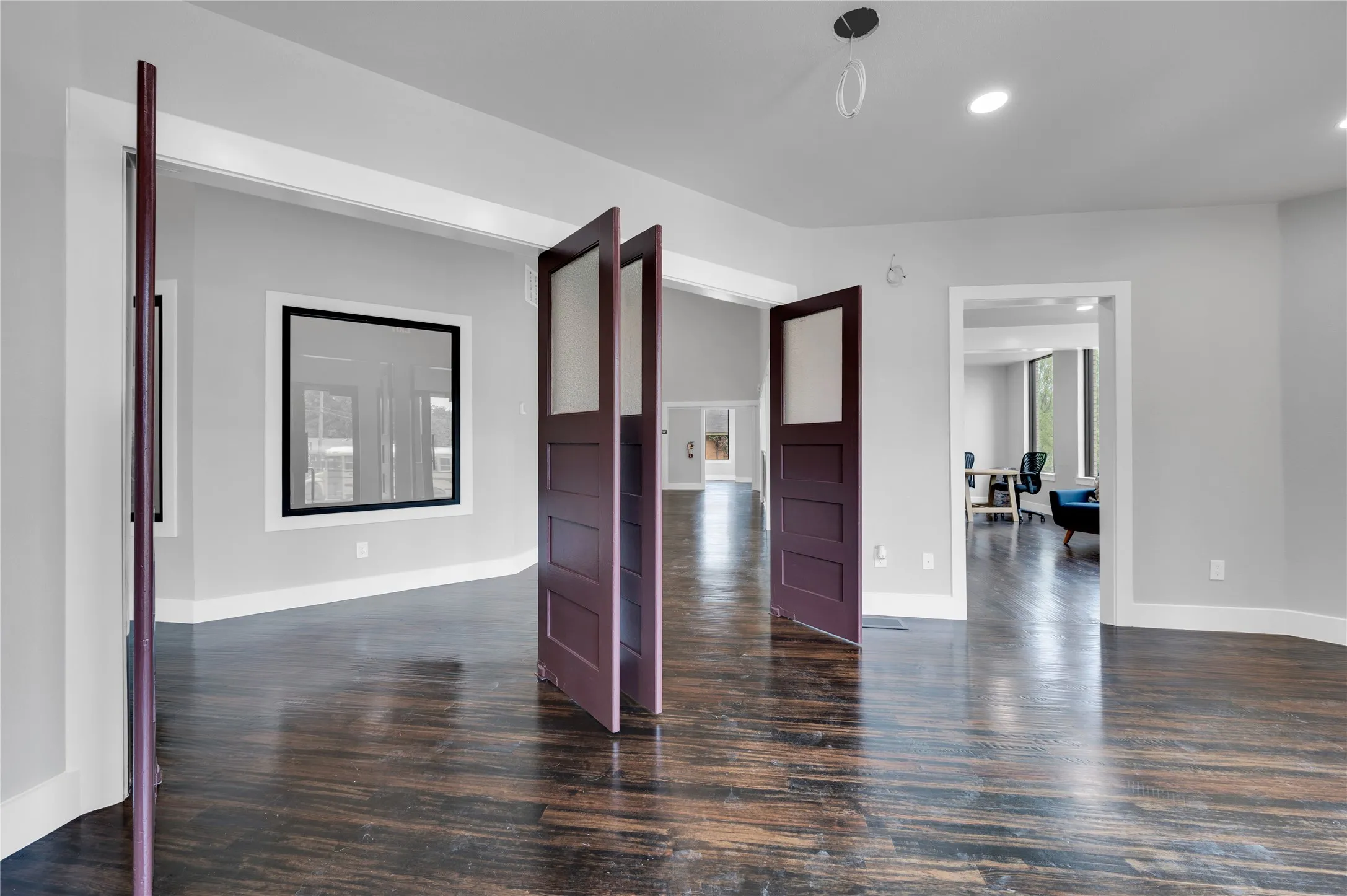 Office For Rent in Ellis County , 501 W Avenue F 109, Midlothian, Texas 76065, 0, 0, Garage spaces, 0 Sqft, built in 1921, Price $1,250, mls#21283300, Real Estate Agent in Midlothian, Homes For Rent in Ellis county, Homes For Rent in Midlothian, Realtor in Midlothian Texas, Real Estate Brokerage Independent Realty Texas, Luminita Cordes Realtor