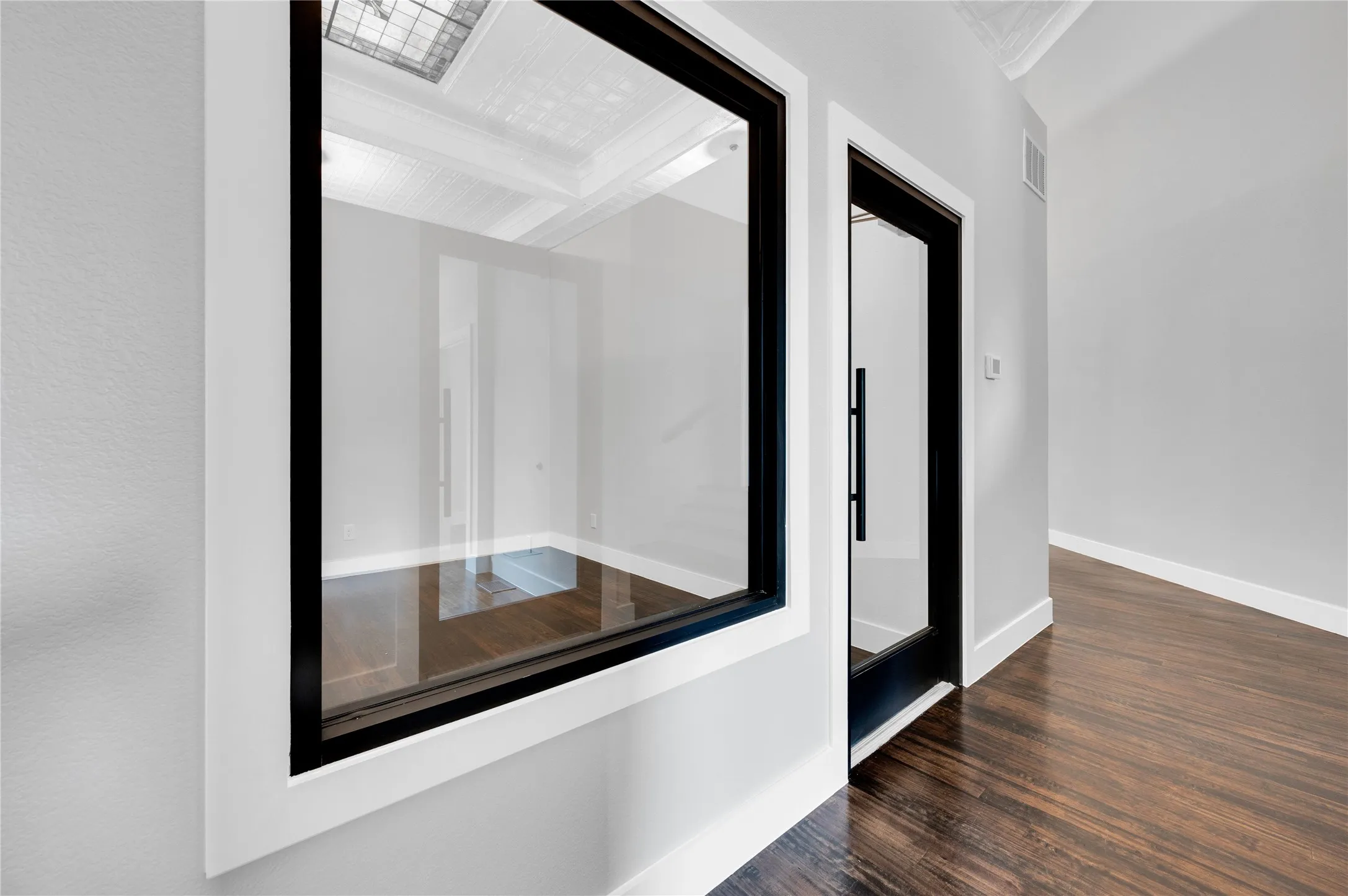 Office For Rent in Ellis County , 501 W Avenue F 109, Midlothian, Texas 76065, 0, 0, Garage spaces, 0 Sqft, built in 1921, Price $1,250, mls#21283300, Real Estate Agent in Midlothian, Homes For Rent in Ellis county, Homes For Rent in Midlothian, Realtor in Midlothian Texas, Real Estate Brokerage Independent Realty Texas, Luminita Cordes Realtor