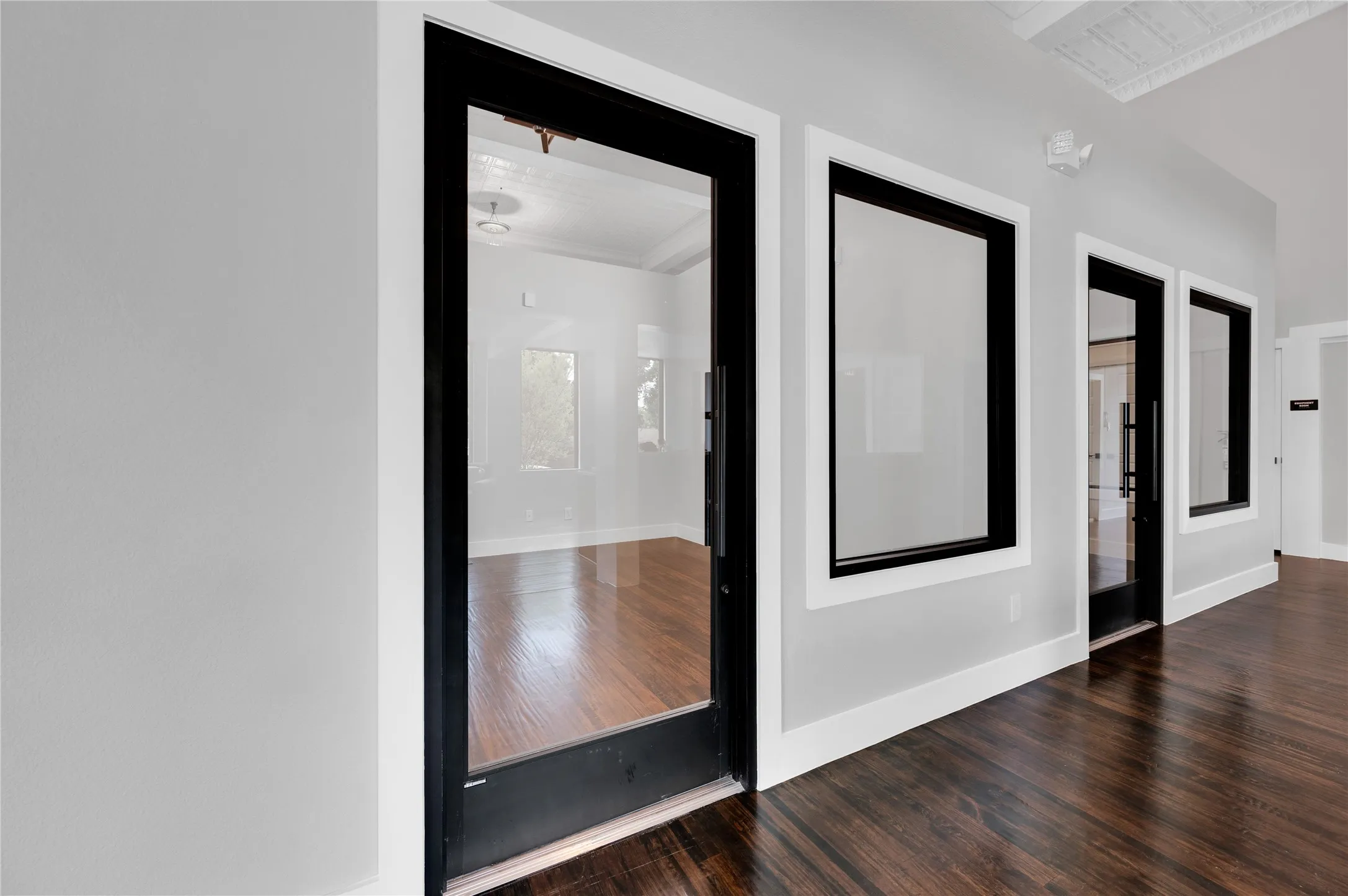 Office For Rent in Ellis County , 501 W Avenue F 109, Midlothian, Texas 76065, 0, 0, Garage spaces, 0 Sqft, built in 1921, Price $1,250, mls#21283300, Real Estate Agent in Midlothian, Homes For Rent in Ellis county, Homes For Rent in Midlothian, Realtor in Midlothian Texas, Real Estate Brokerage Independent Realty Texas, Luminita Cordes Realtor