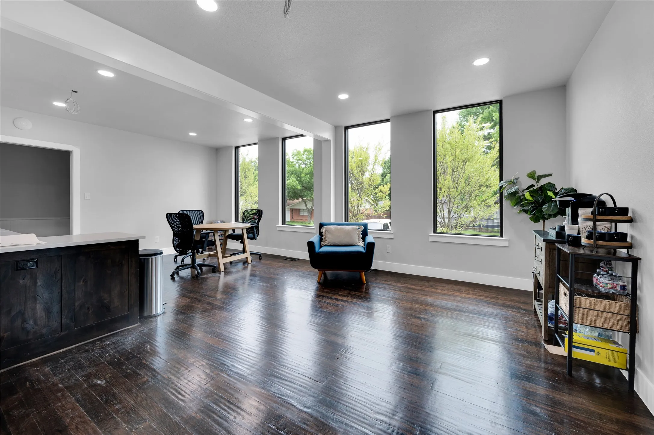 Office For Rent in Ellis County , 501 W Avenue F 109, Midlothian, Texas 76065, 0, 0, Garage spaces, 0 Sqft, built in 1921, Price $1,250, mls#21283300, Real Estate Agent in Midlothian, Homes For Rent in Ellis county, Homes For Rent in Midlothian, Realtor in Midlothian Texas, Real Estate Brokerage Independent Realty Texas, Luminita Cordes Realtor