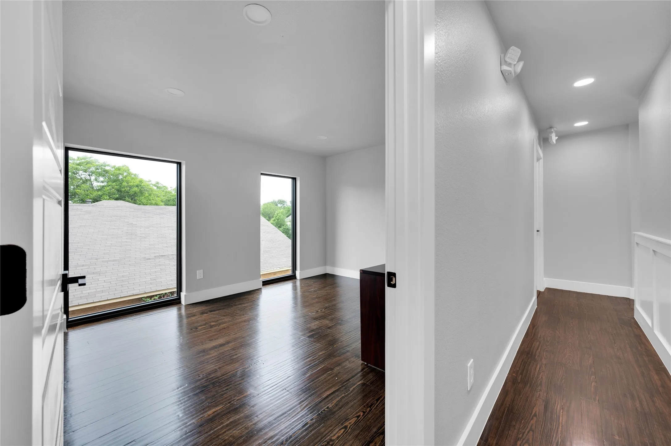Office For Rent in Ellis County , 501 W Avenue F 109, Midlothian, Texas 76065, 0, 0, Garage spaces, 0 Sqft, built in 1921, Price $1,250, mls#21283300, Real Estate Agent in Midlothian, Homes For Rent in Ellis county, Homes For Rent in Midlothian, Realtor in Midlothian Texas, Real Estate Brokerage Independent Realty Texas, Luminita Cordes Realtor