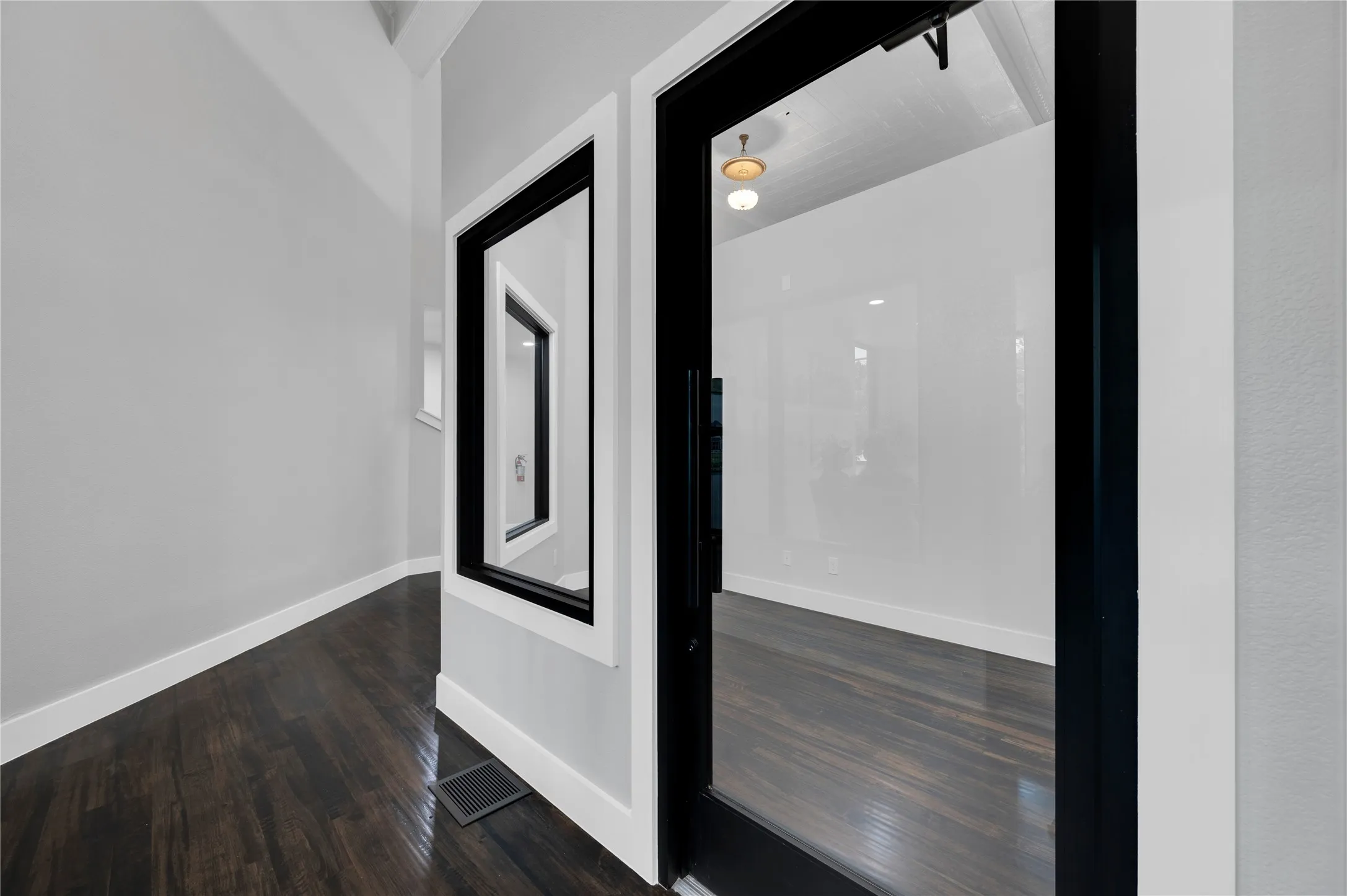 Office For Rent in Ellis County , 501 W Avenue F 109, Midlothian, Texas 76065, 0, 0, Garage spaces, 0 Sqft, built in 1921, Price $1,250, mls#21283300, Real Estate Agent in Midlothian, Homes For Rent in Ellis county, Homes For Rent in Midlothian, Realtor in Midlothian Texas, Real Estate Brokerage Independent Realty Texas, Luminita Cordes Realtor