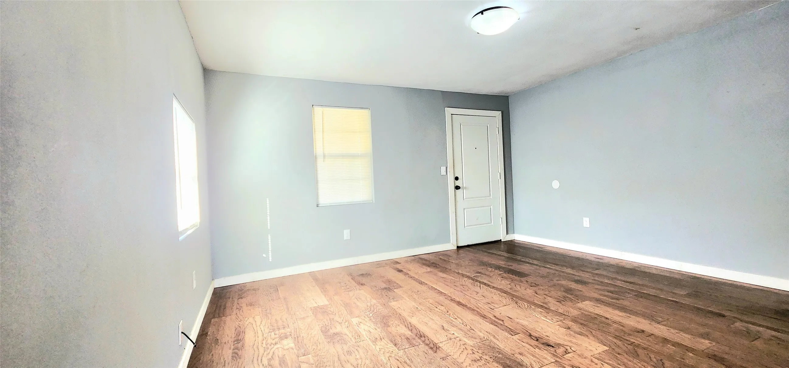 Single Family Residence For Sale in Dallas County , 8525 Oak Haven Lane, Dallas, Texas 75217, 2 Bedroom, 1 Bathroom, Garage spaces, 736 Sqft, built in 1952, mls#21284506, Real Estate Agent in Dallas, Homes For Sale in Dallas county, Homes For Sale in Dallas, Realtor in Dallas Texas, Real Estate Brokerage Independent Realty Texas, Luminita Cordes Realtor