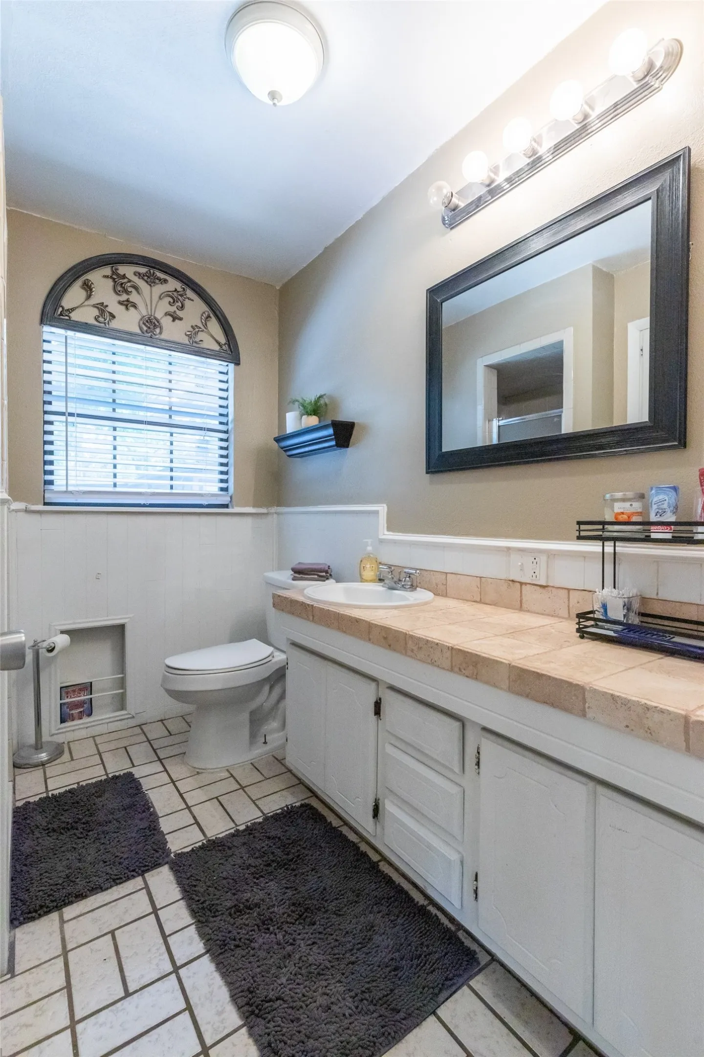 Single Family Residence For Sale in Taylor County , 109 Circle of Holly, Abilene, Texas 79605, 3 Bedroom, 3 Bathroom, 2 Garage spaces, 2,201 Sqft, built in 1961, mls#21281225, Real Estate Agent in Abilene, Homes For Sale in Taylor county, Homes For Sale in Abilene, Realtor in Abilene Texas, Real Estate Brokerage Independent Realty Texas, Luminita Cordes Realtor