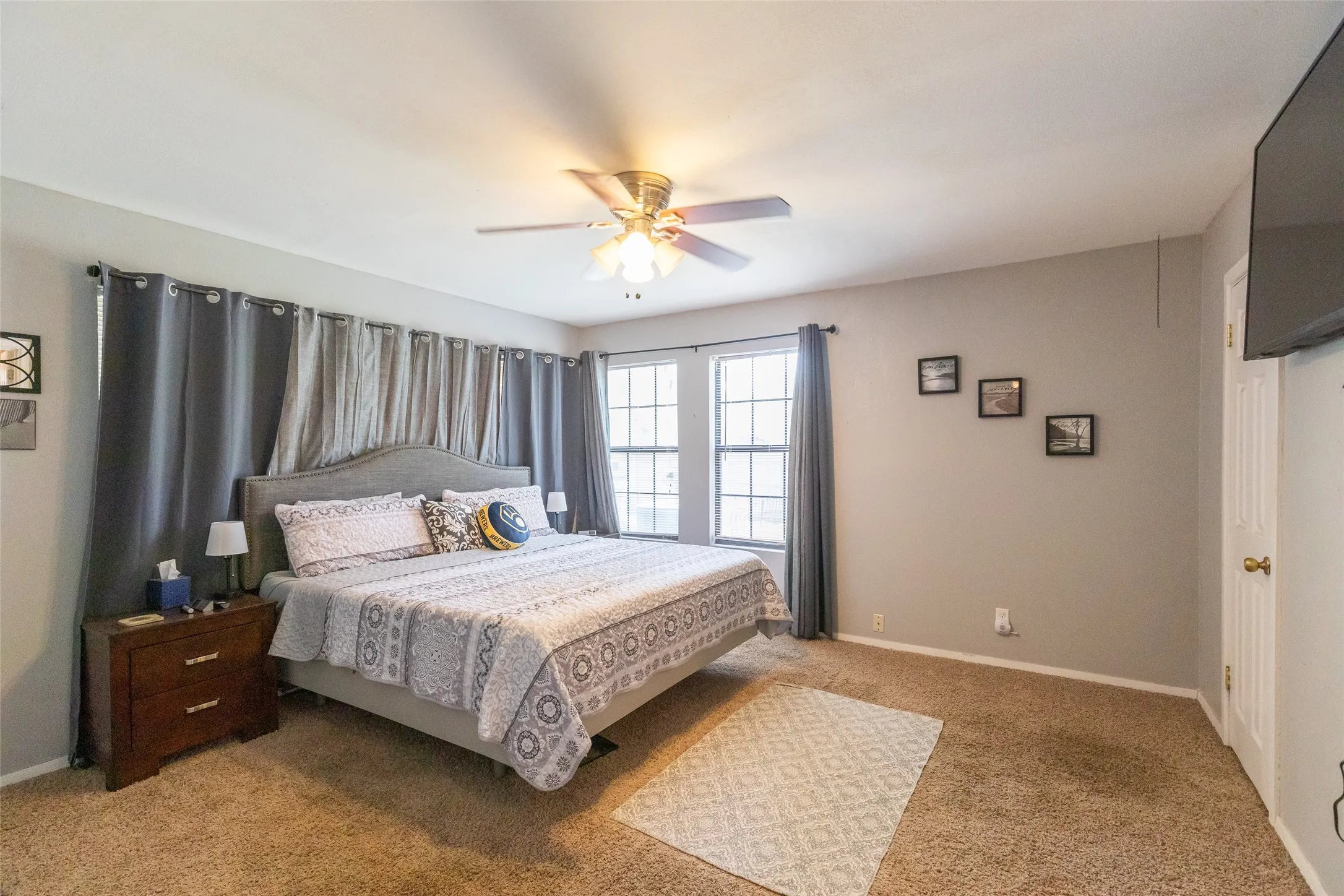 Single Family Residence For Sale in Taylor County , 109 Circle of Holly, Abilene, Texas 79605, 3 Bedroom, 3 Bathroom, 2 Garage spaces, 2,201 Sqft, built in 1961, mls#21281225, Real Estate Agent in Abilene, Homes For Sale in Taylor county, Homes For Sale in Abilene, Realtor in Abilene Texas, Real Estate Brokerage Independent Realty Texas, Luminita Cordes Realtor