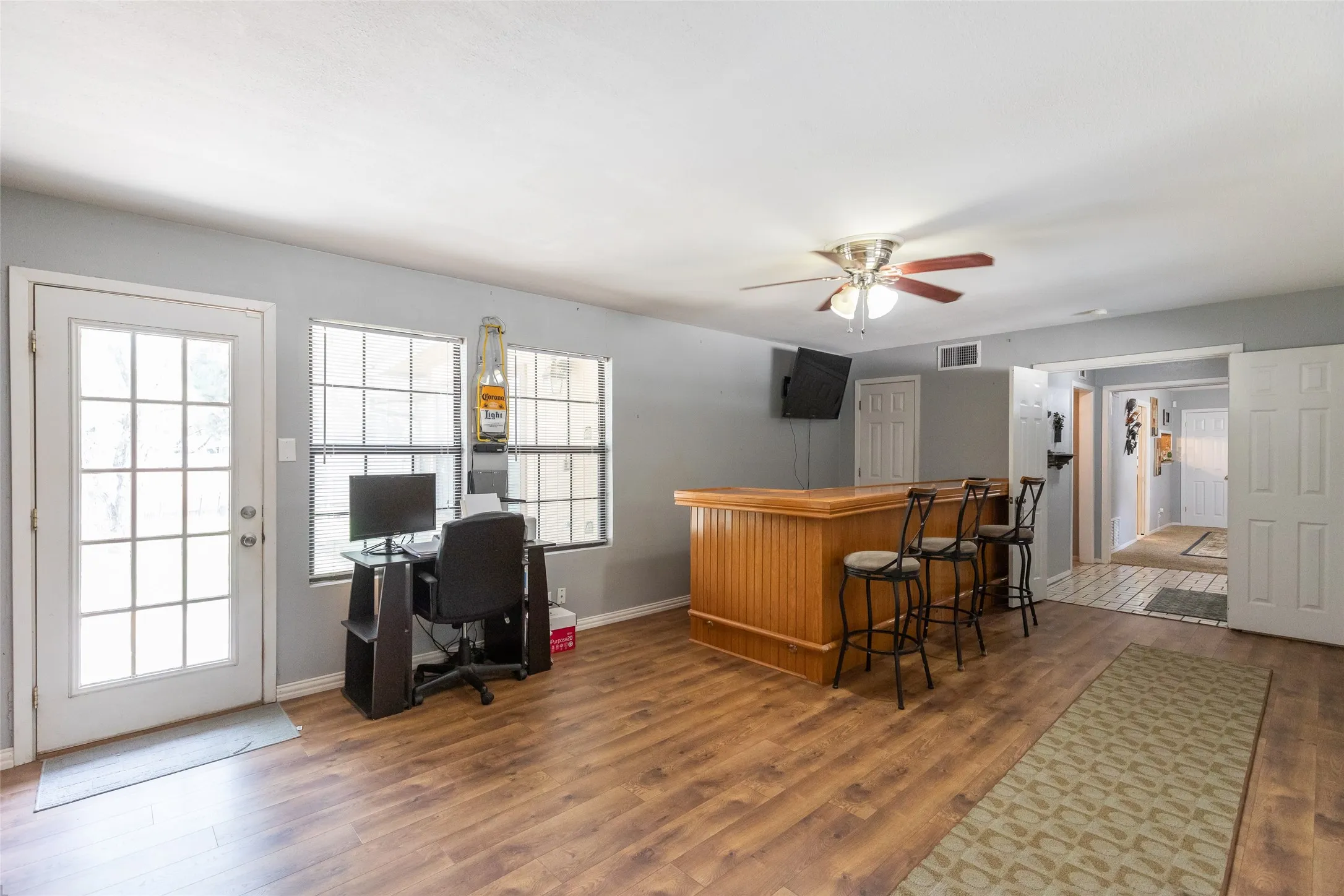 Single Family Residence For Sale in Taylor County , 109 Circle of Holly, Abilene, Texas 79605, 3 Bedroom, 3 Bathroom, 2 Garage spaces, 2,201 Sqft, built in 1961, mls#21281225, Real Estate Agent in Abilene, Homes For Sale in Taylor county, Homes For Sale in Abilene, Realtor in Abilene Texas, Real Estate Brokerage Independent Realty Texas, Luminita Cordes Realtor