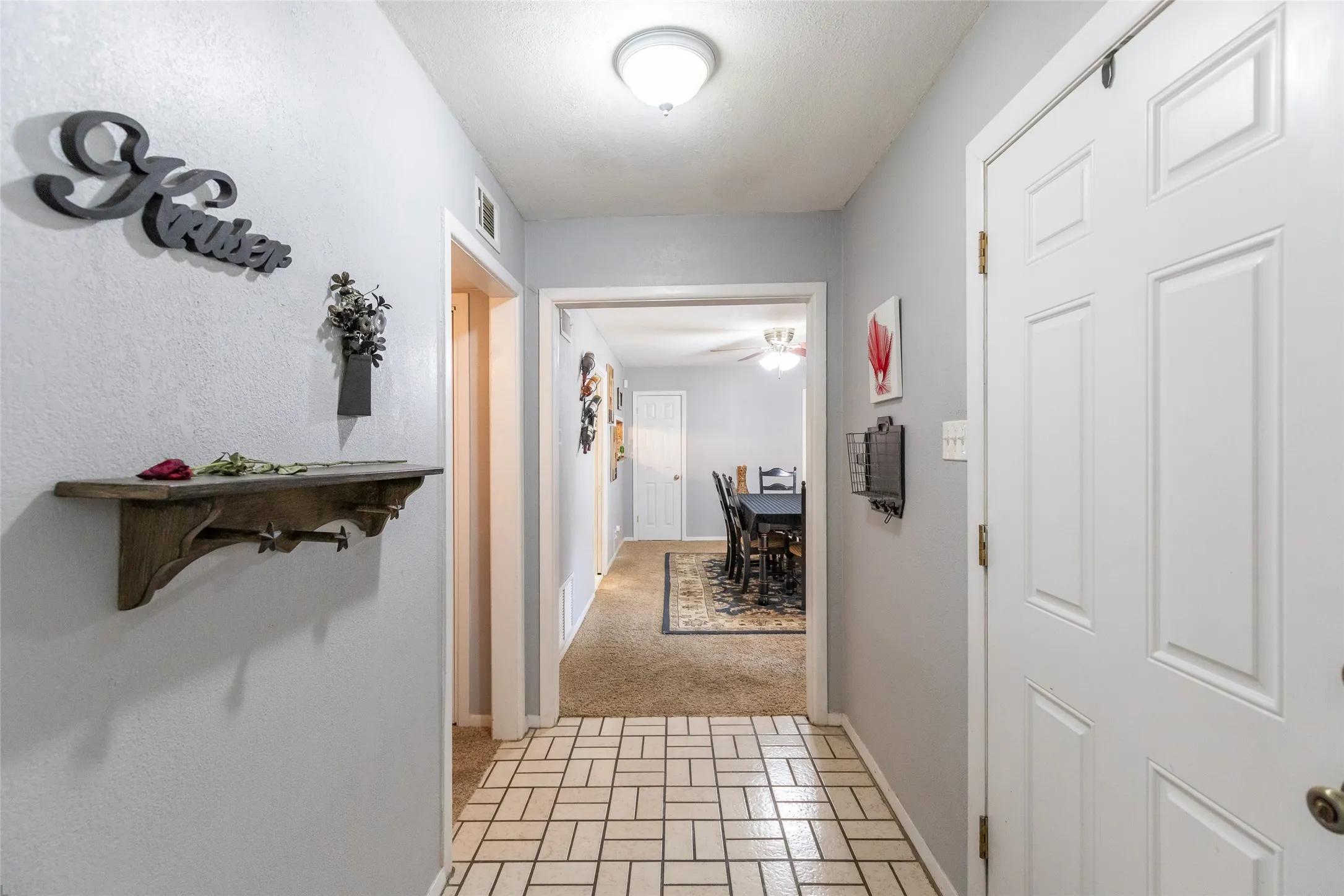 Single Family Residence For Sale in Taylor County , 109 Circle of Holly, Abilene, Texas 79605, 3 Bedroom, 3 Bathroom, 2 Garage spaces, 2,201 Sqft, built in 1961, mls#21281225, Real Estate Agent in Abilene, Homes For Sale in Taylor county, Homes For Sale in Abilene, Realtor in Abilene Texas, Real Estate Brokerage Independent Realty Texas, Luminita Cordes Realtor