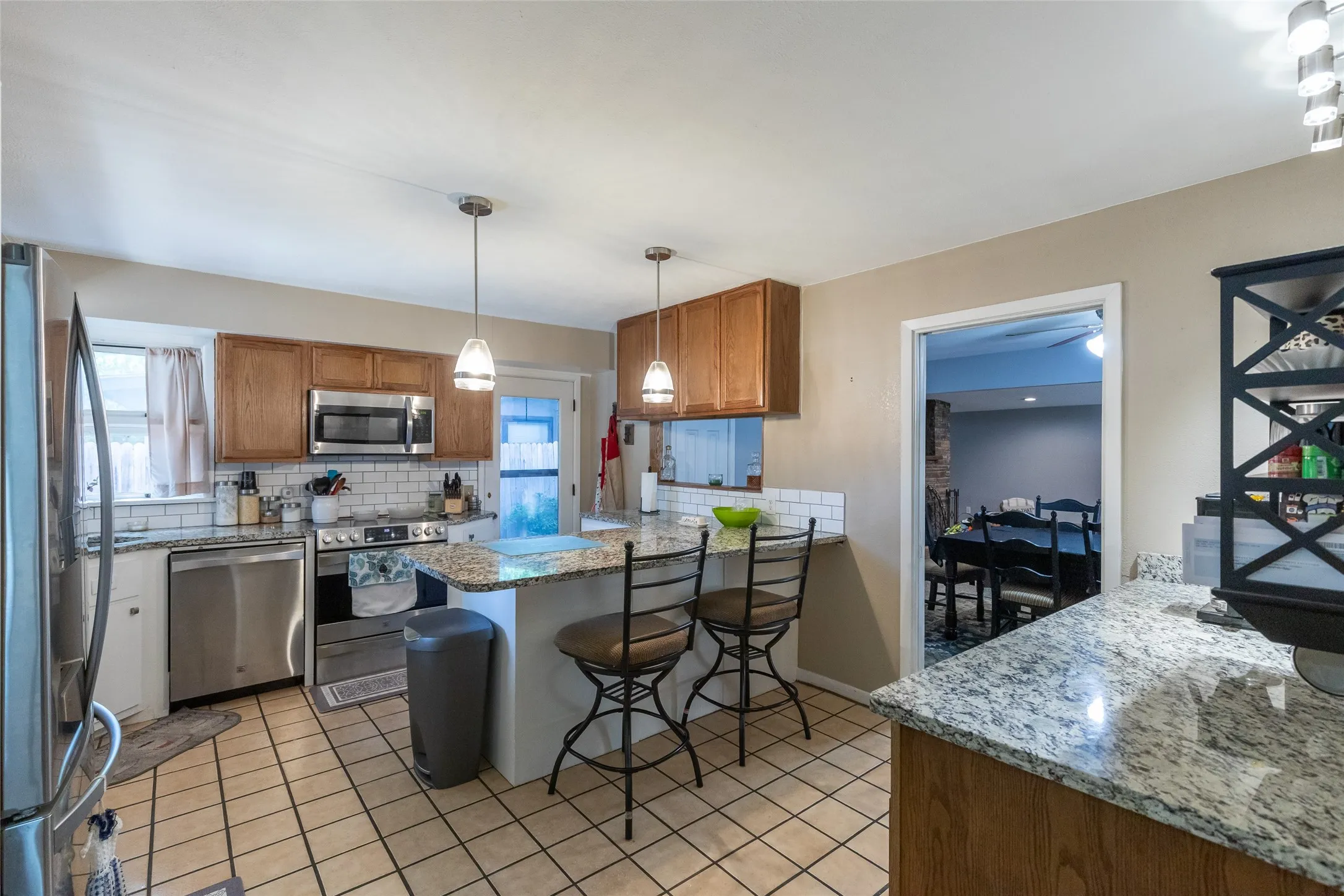 Single Family Residence For Sale in Taylor County , 109 Circle of Holly, Abilene, Texas 79605, 3 Bedroom, 3 Bathroom, 2 Garage spaces, 2,201 Sqft, built in 1961, mls#21281225, Real Estate Agent in Abilene, Homes For Sale in Taylor county, Homes For Sale in Abilene, Realtor in Abilene Texas, Real Estate Brokerage Independent Realty Texas, Luminita Cordes Realtor