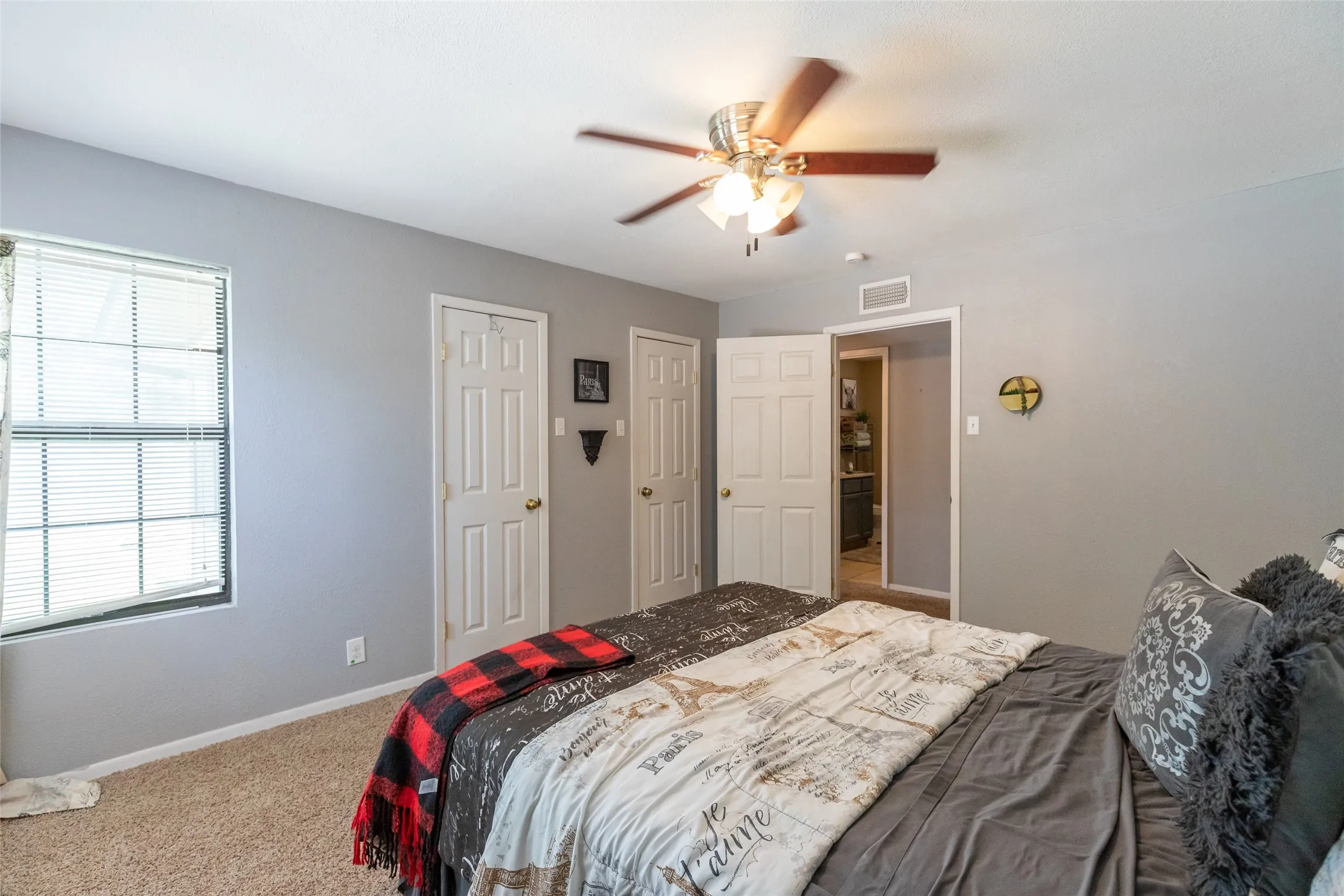 Single Family Residence For Sale in Taylor County , 109 Circle of Holly, Abilene, Texas 79605, 3 Bedroom, 3 Bathroom, 2 Garage spaces, 2,201 Sqft, built in 1961, mls#21281225, Real Estate Agent in Abilene, Homes For Sale in Taylor county, Homes For Sale in Abilene, Realtor in Abilene Texas, Real Estate Brokerage Independent Realty Texas, Luminita Cordes Realtor