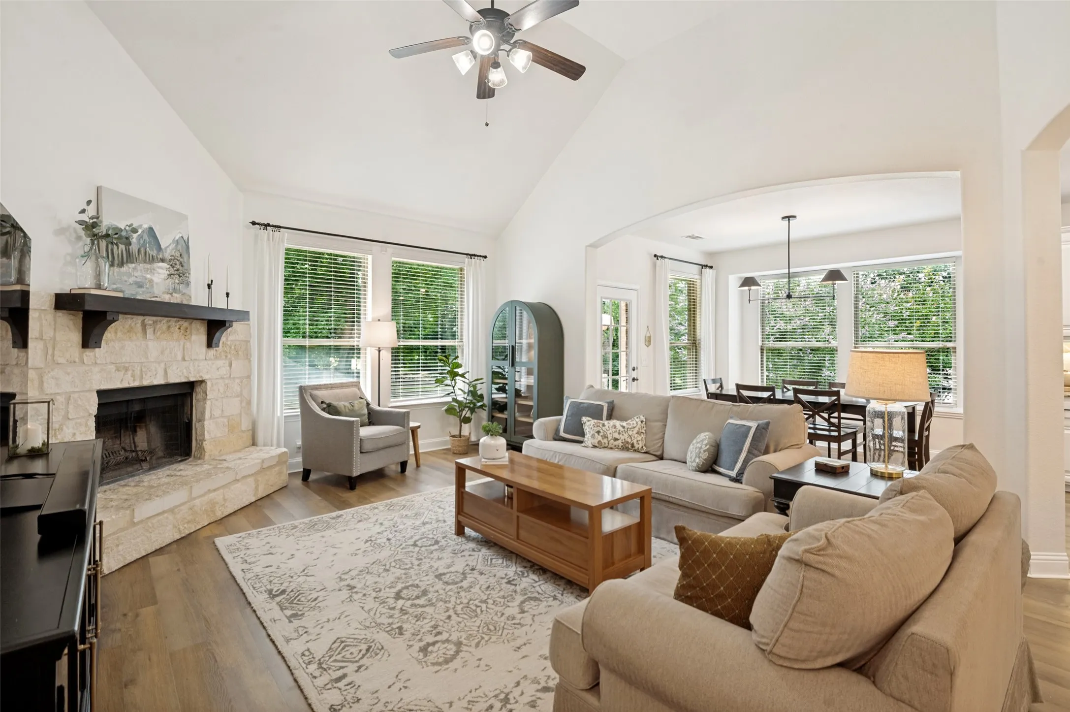 Single Family Residence For Sale in Collin County , 107 Meadow View Drive, Mc Kinney, Texas 75071, 4 Bedroom, 3 Bathroom, 3 Garage spaces, 3,441 Sqft, built in 2013, mls#21284510, Real Estate Agent in Mc Kinney, Homes For Sale in Collin county, Homes For Sale in Mc Kinney, Realtor in Mc Kinney Texas, Real Estate Brokerage Independent Realty Texas, Luminita Cordes Realtor