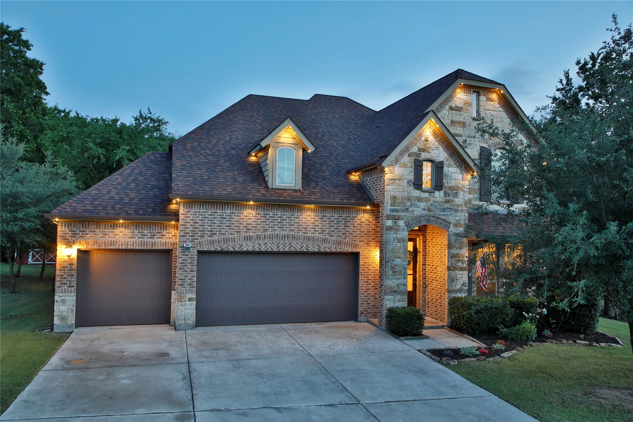 Welcome Home! 107 Meadow View Dr