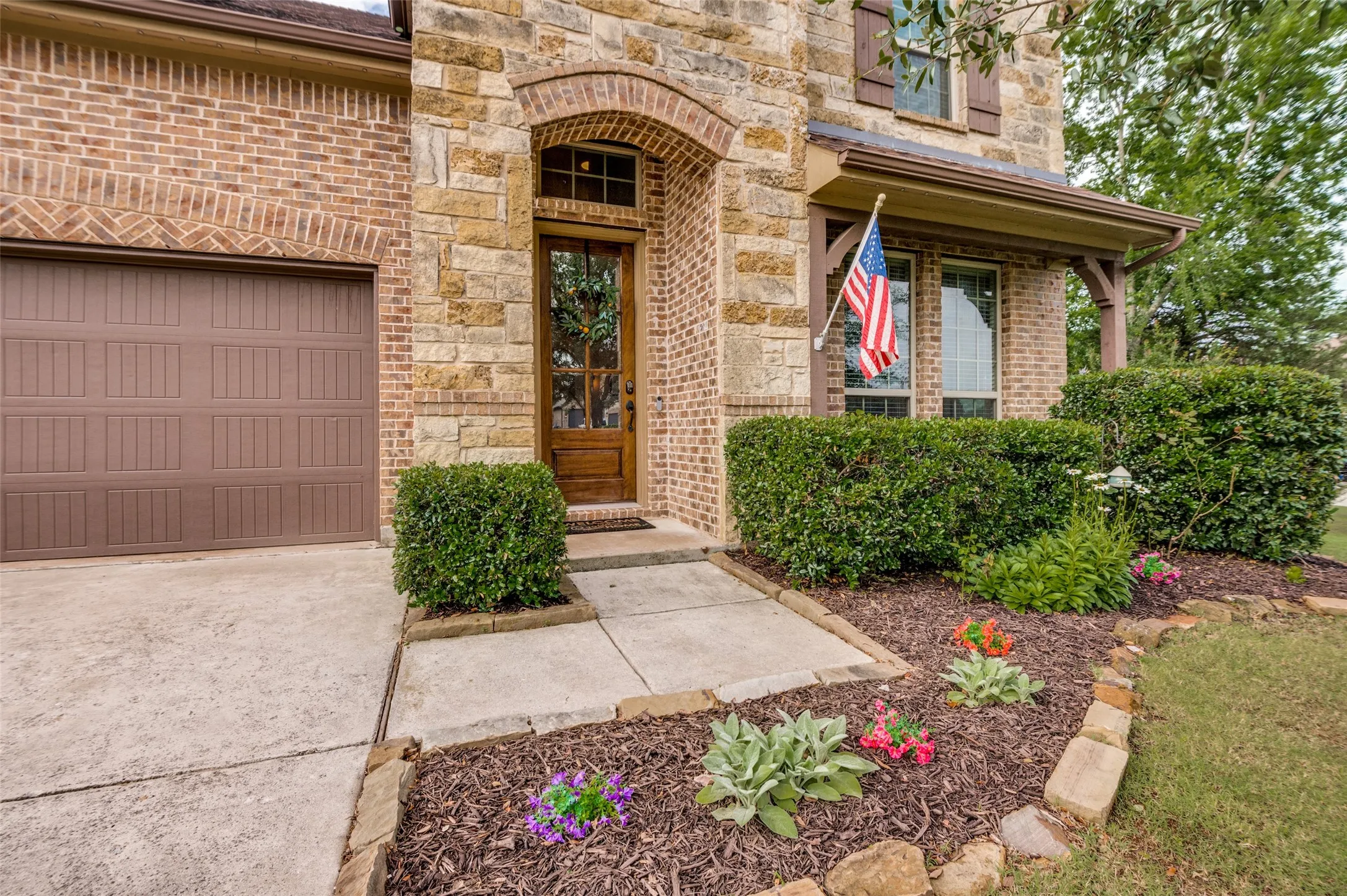 Single Family Residence For Sale in Collin County , 107 Meadow View Drive, Mc Kinney, Texas 75071, 4 Bedroom, 3 Bathroom, 3 Garage spaces, 3,441 Sqft, built in 2013, mls#21284510, Real Estate Agent in Mc Kinney, Homes For Sale in Collin county, Homes For Sale in Mc Kinney, Realtor in Mc Kinney Texas, Real Estate Brokerage Independent Realty Texas, Luminita Cordes Realtor