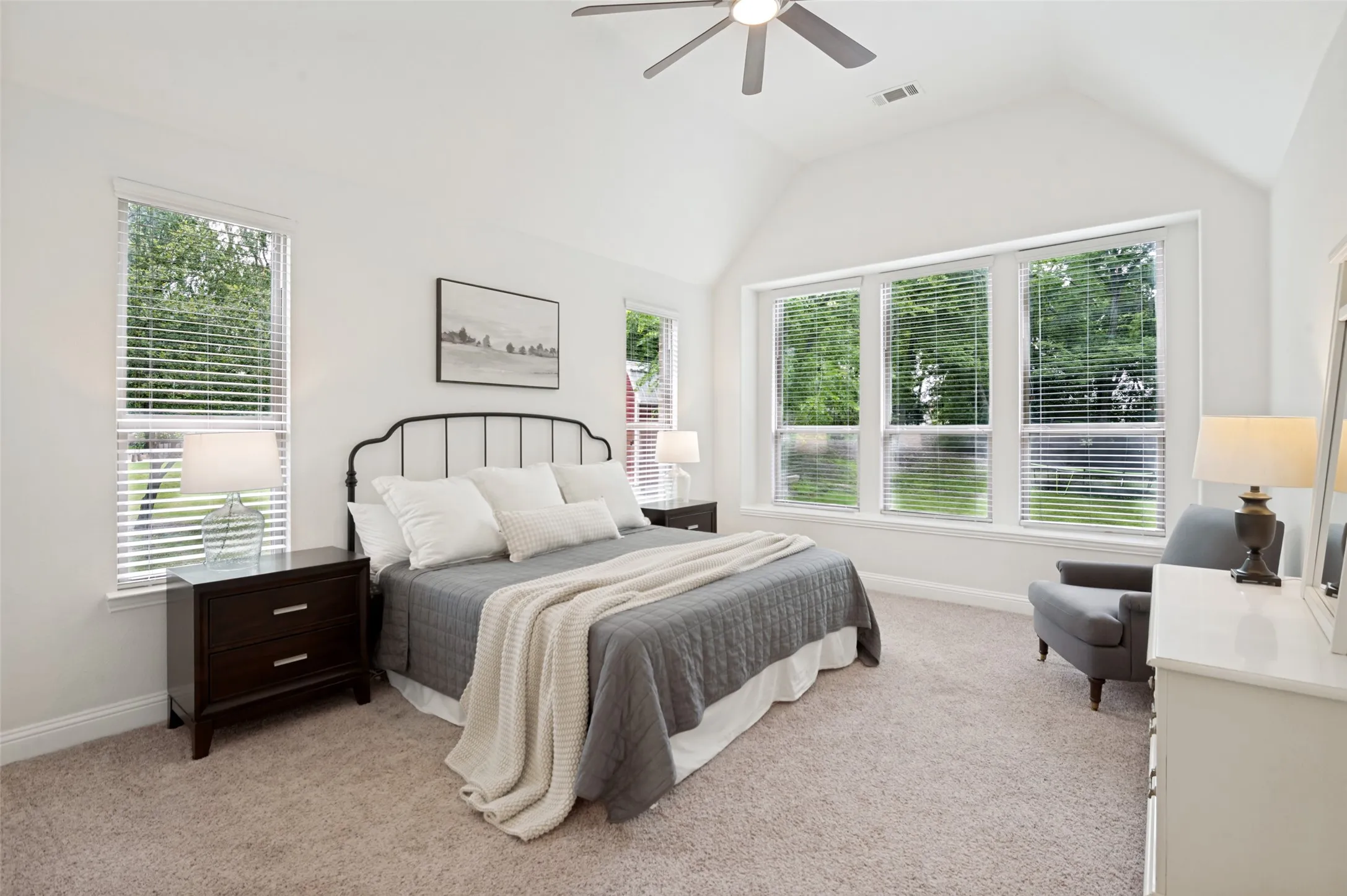 Single Family Residence For Sale in Collin County , 107 Meadow View Drive, Mc Kinney, Texas 75071, 4 Bedroom, 3 Bathroom, 3 Garage spaces, 3,441 Sqft, built in 2013, mls#21284510, Real Estate Agent in Mc Kinney, Homes For Sale in Collin county, Homes For Sale in Mc Kinney, Realtor in Mc Kinney Texas, Real Estate Brokerage Independent Realty Texas, Luminita Cordes Realtor