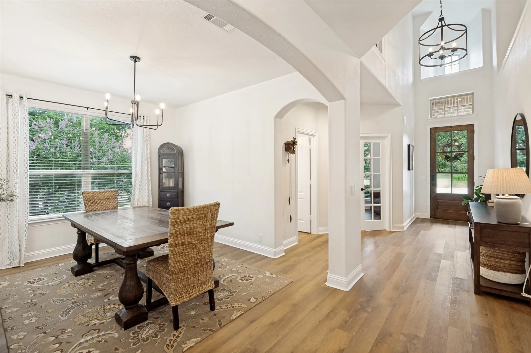 Single Family Residence For Sale in Collin County , 107 Meadow View Drive, Mc Kinney, Texas 75071, 4 Bedroom, 3 Bathroom, 3 Garage spaces, 3,441 Sqft, built in 2013, mls#21284510, Real Estate Agent in Mc Kinney, Homes For Sale in Collin county, Homes For Sale in Mc Kinney, Realtor in Mc Kinney Texas, Real Estate Brokerage Independent Realty Texas, Luminita Cordes Realtor