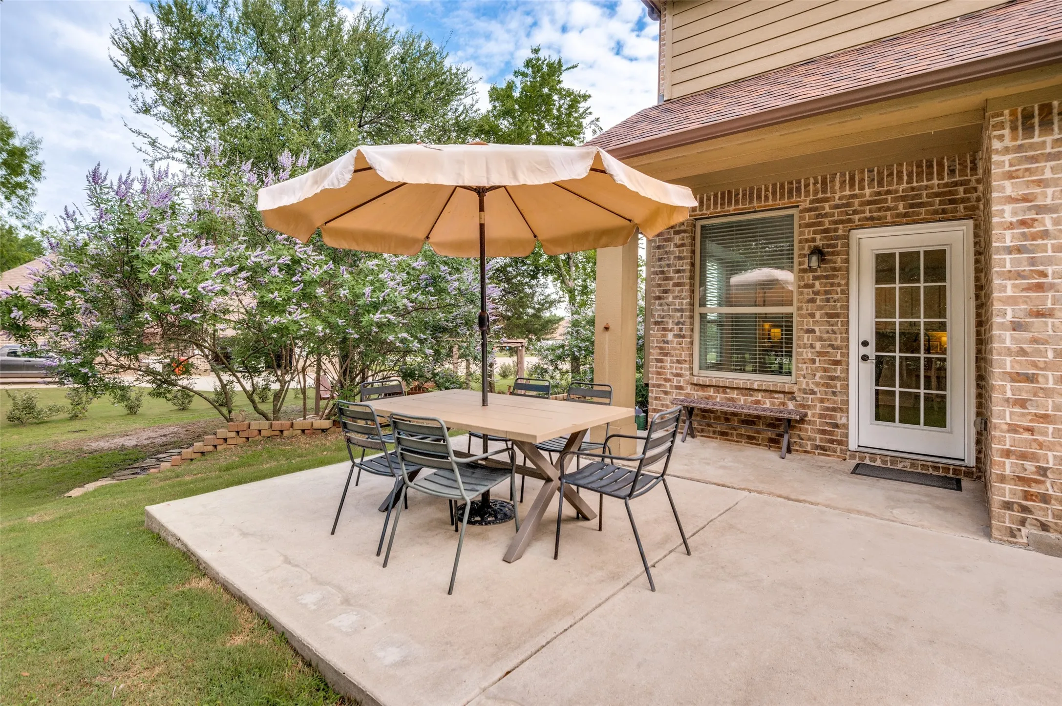 Single Family Residence For Sale in Collin County , 107 Meadow View Drive, Mc Kinney, Texas 75071, 4 Bedroom, 3 Bathroom, 3 Garage spaces, 3,441 Sqft, built in 2013, mls#21284510, Real Estate Agent in Mc Kinney, Homes For Sale in Collin county, Homes For Sale in Mc Kinney, Realtor in Mc Kinney Texas, Real Estate Brokerage Independent Realty Texas, Luminita Cordes Realtor