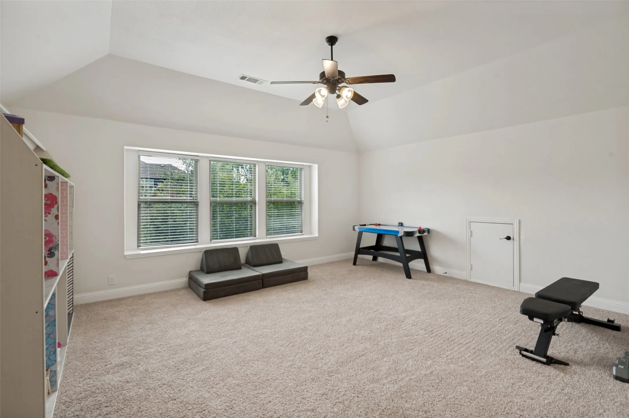 Single Family Residence For Sale in Collin County , 107 Meadow View Drive, Mc Kinney, Texas 75071, 4 Bedroom, 3 Bathroom, 3 Garage spaces, 3,441 Sqft, built in 2013, mls#21284510, Real Estate Agent in Mc Kinney, Homes For Sale in Collin county, Homes For Sale in Mc Kinney, Realtor in Mc Kinney Texas, Real Estate Brokerage Independent Realty Texas, Luminita Cordes Realtor