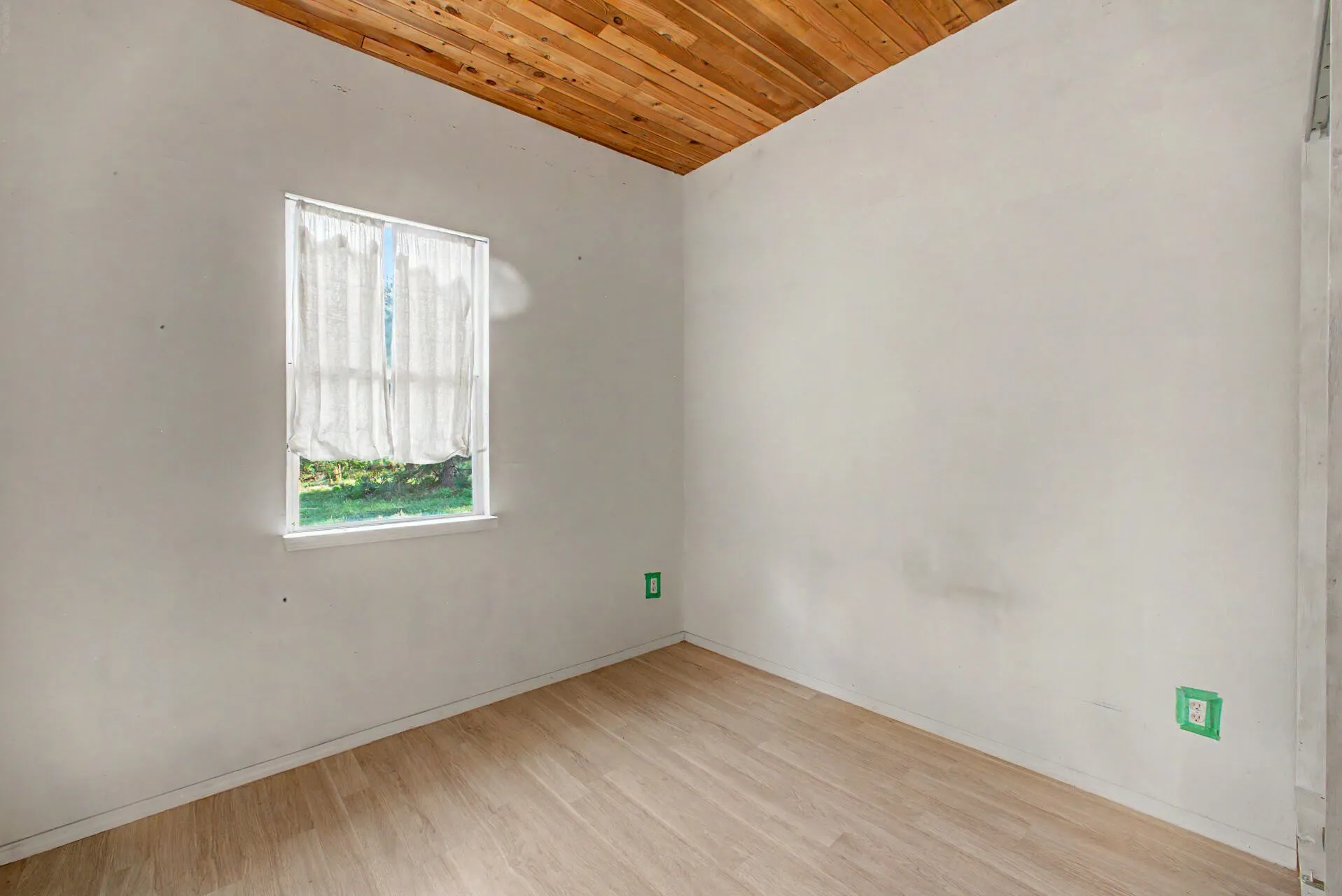 Single Family Residence For Sale in Anderson County , 2874 An County Road 335, Palestine, Texas 75803, 3 Bedroom, 2 Bathroom, Garage spaces, 1,710 Sqft, built in 2021, mls#21284447, Real Estate Agent in Palestine, Homes For Sale in Anderson county, Homes For Sale in Palestine, Realtor in Palestine Texas, Real Estate Brokerage Independent Realty Texas, Luminita Cordes Realtor