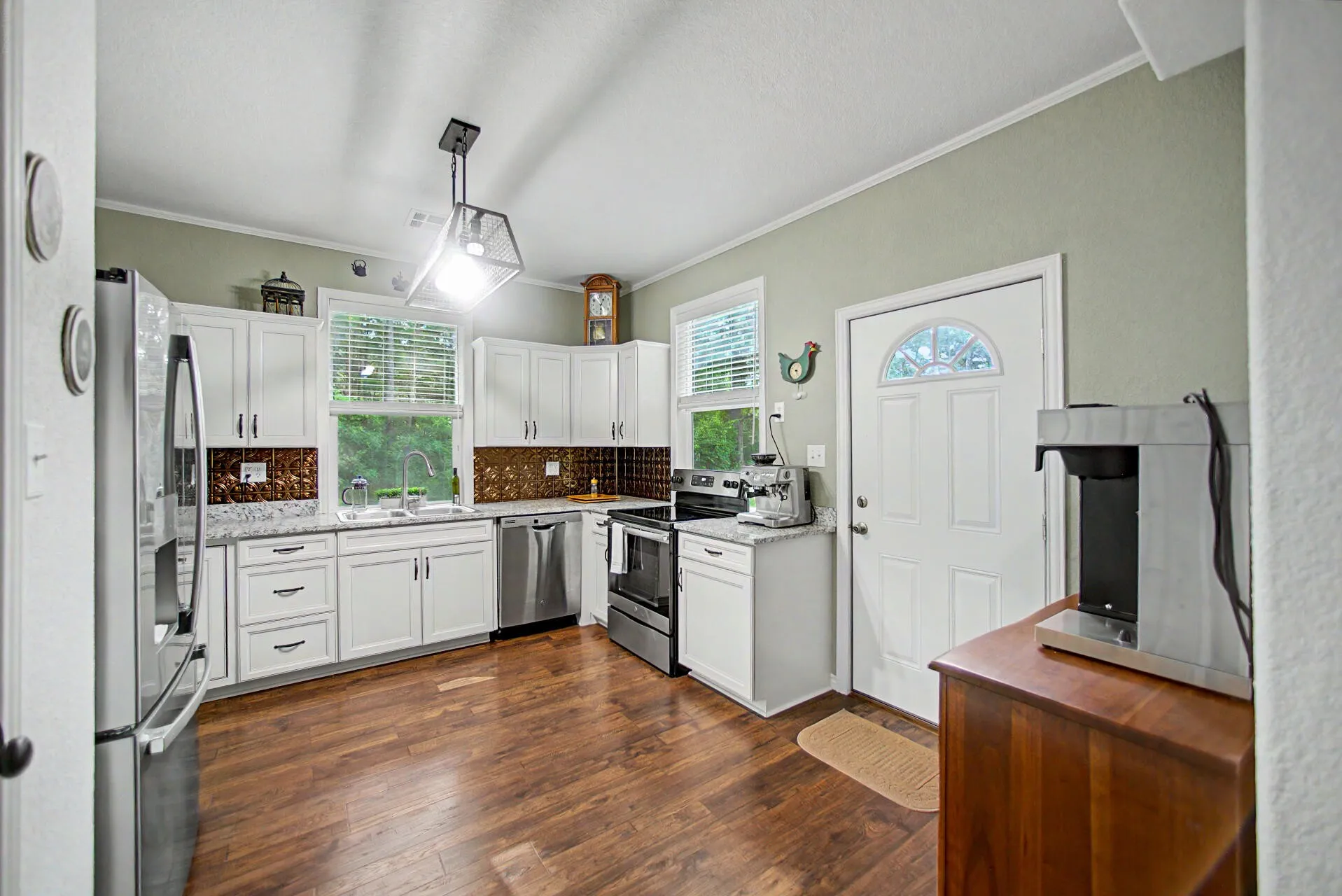 Single Family Residence For Sale in Anderson County , 2874 An County Road 335, Palestine, Texas 75803, 3 Bedroom, 2 Bathroom, Garage spaces, 1,710 Sqft, built in 2021, mls#21284447, Real Estate Agent in Palestine, Homes For Sale in Anderson county, Homes For Sale in Palestine, Realtor in Palestine Texas, Real Estate Brokerage Independent Realty Texas, Luminita Cordes Realtor