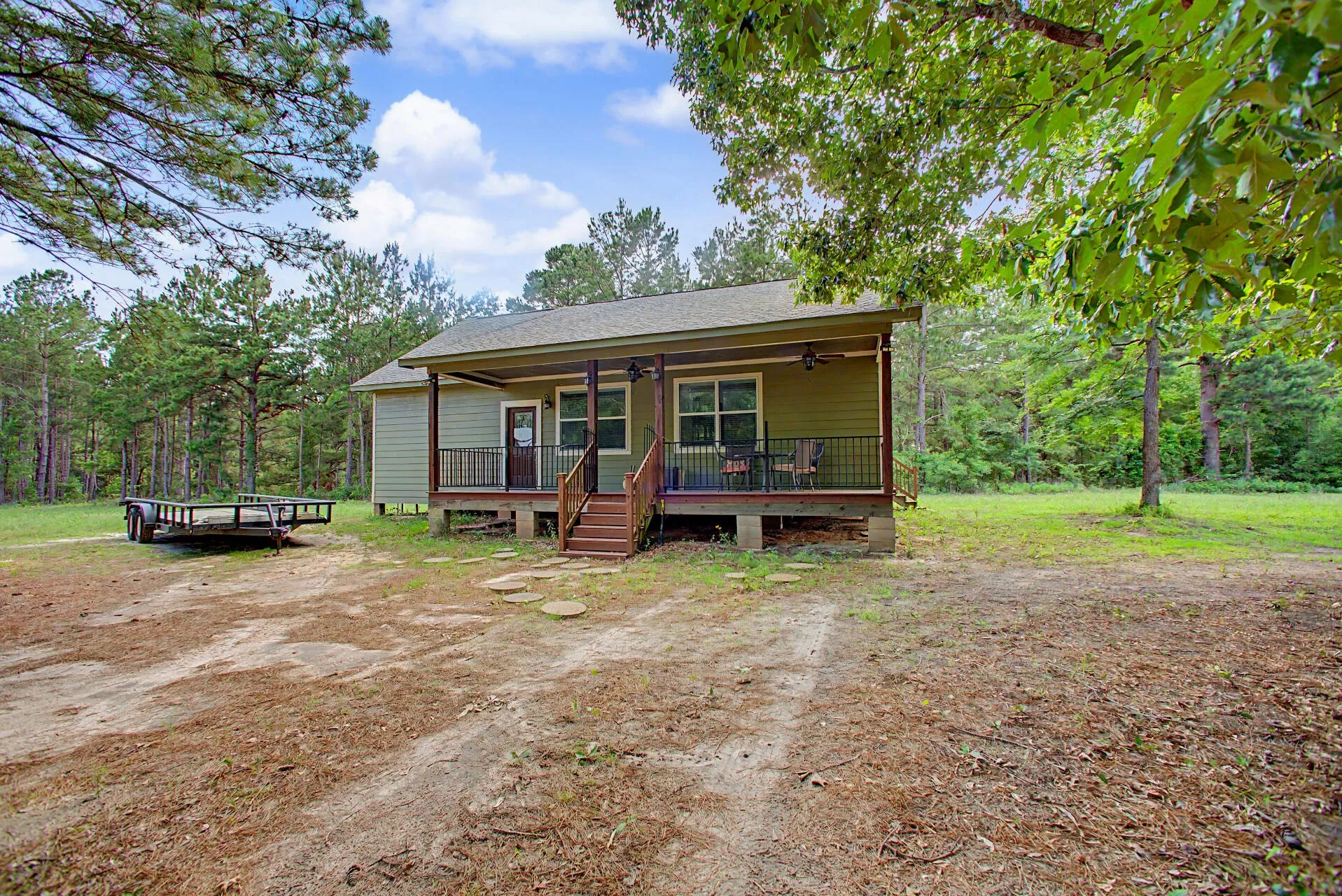 Single Family Residence For Sale in Anderson County , 2874 An County Road 335, Palestine, Texas 75803, 3 Bedroom, 2 Bathroom, Garage spaces, 1,710 Sqft, built in 2021, mls#21284447, Real Estate Agent in Palestine, Homes For Sale in Anderson county, Homes For Sale in Palestine, Realtor in Palestine Texas, Real Estate Brokerage Independent Realty Texas, Luminita Cordes Realtor