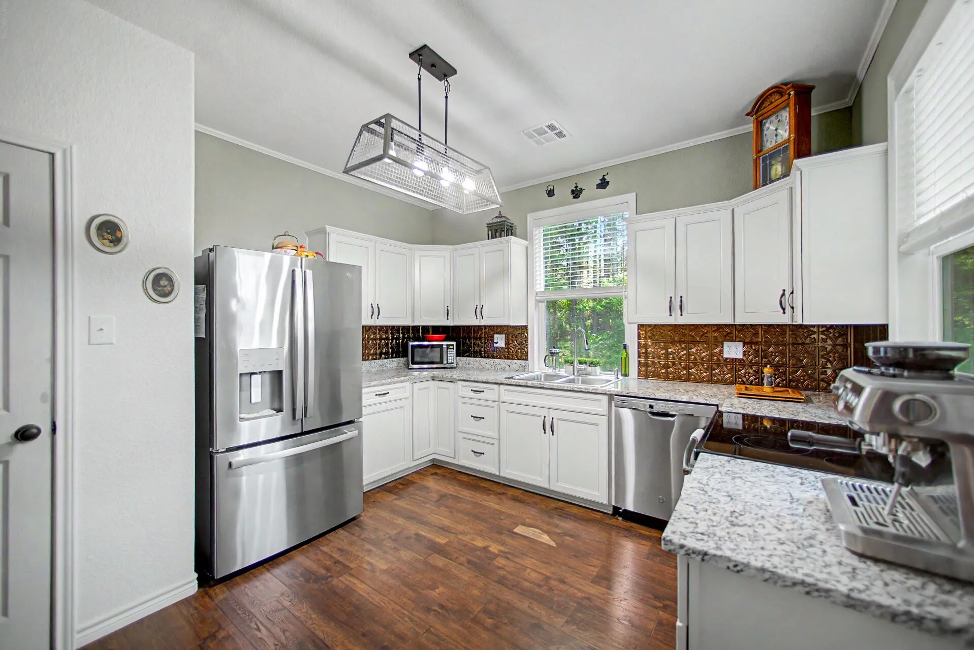 Single Family Residence For Sale in Anderson County , 2874 An County Road 335, Palestine, Texas 75803, 3 Bedroom, 2 Bathroom, Garage spaces, 1,710 Sqft, built in 2021, mls#21284447, Real Estate Agent in Palestine, Homes For Sale in Anderson county, Homes For Sale in Palestine, Realtor in Palestine Texas, Real Estate Brokerage Independent Realty Texas, Luminita Cordes Realtor
