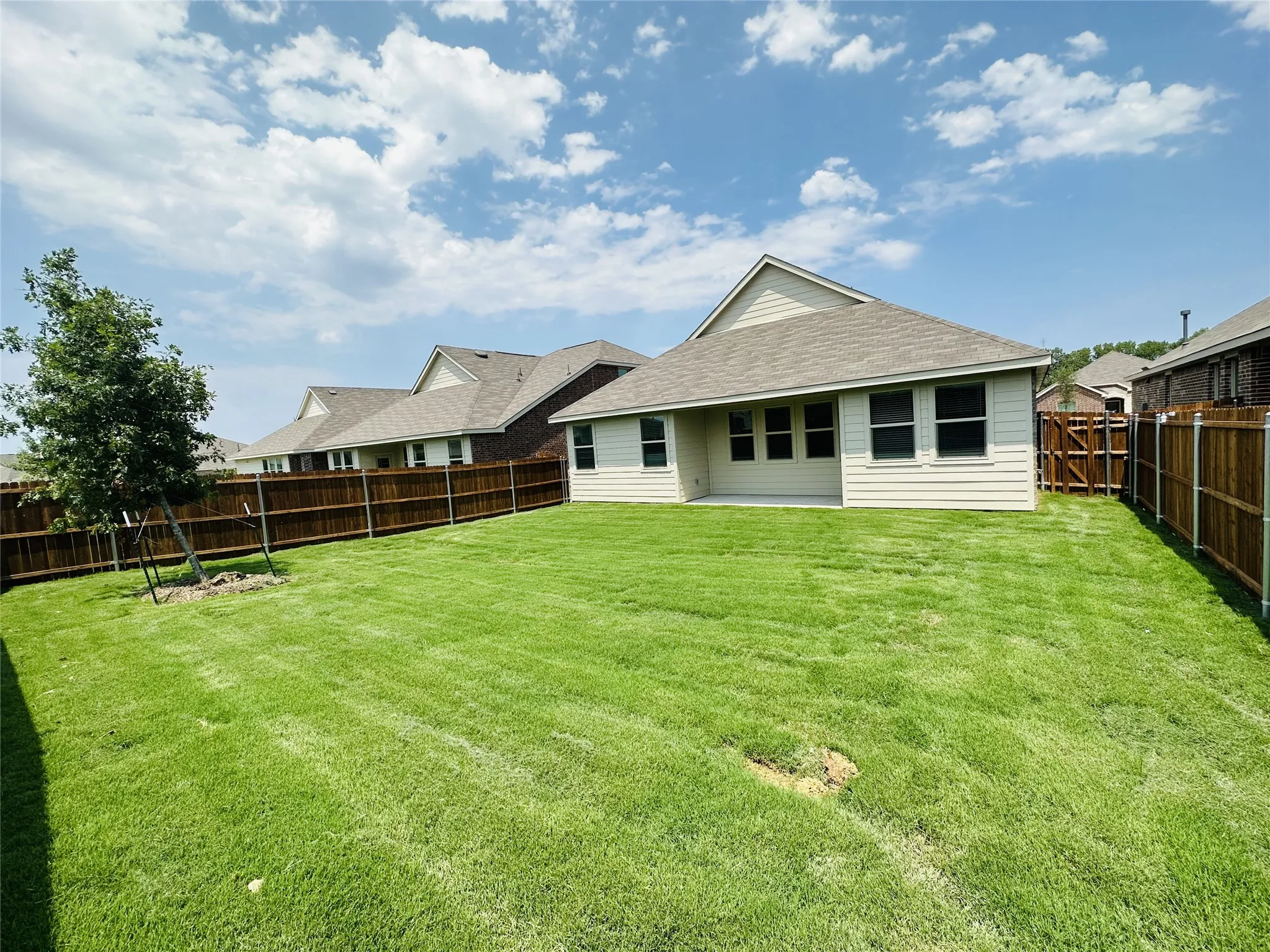 Single Family Residence For Rent in Collin County , 8112 Green Heron Drive, Mc Kinney, Texas 75071, 4 Bedroom, 2 Bathroom, 2 Garage spaces, 1,835 Sqft, built in 2022, mls#21284514, Real Estate Agent in Mc Kinney, Homes For Rent in Collin county, Homes For Rent in Mc Kinney, Realtor in Mc Kinney Texas, Real Estate Brokerage Independent Realty Texas, Luminita Cordes Realtor