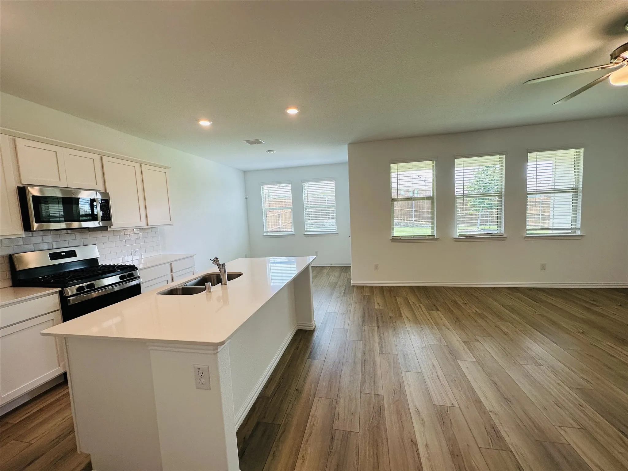 Single Family Residence For Rent in Collin County , 8112 Green Heron Drive, Mc Kinney, Texas 75071, 4 Bedroom, 2 Bathroom, 2 Garage spaces, 1,835 Sqft, built in 2022, mls#21284514, Real Estate Agent in Mc Kinney, Homes For Rent in Collin county, Homes For Rent in Mc Kinney, Realtor in Mc Kinney Texas, Real Estate Brokerage Independent Realty Texas, Luminita Cordes Realtor