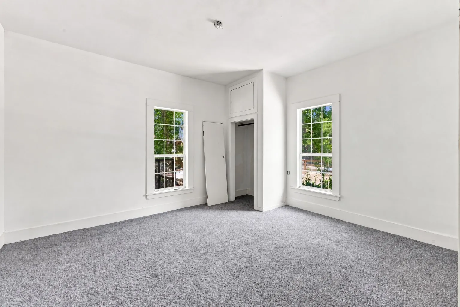 Single Family Residence For Sale in Smith County , 409 S Boyd Street, Lindale, Texas 75771, 3 Bedroom, 1 Bathroom, Garage spaces, 1,432 Sqft, built in 1910, mls#21284518, Real Estate Agent in Lindale, Homes For Sale in Smith county, Homes For Sale in Lindale, Realtor in Lindale Texas, Real Estate Brokerage Independent Realty Texas, Luminita Cordes Realtor