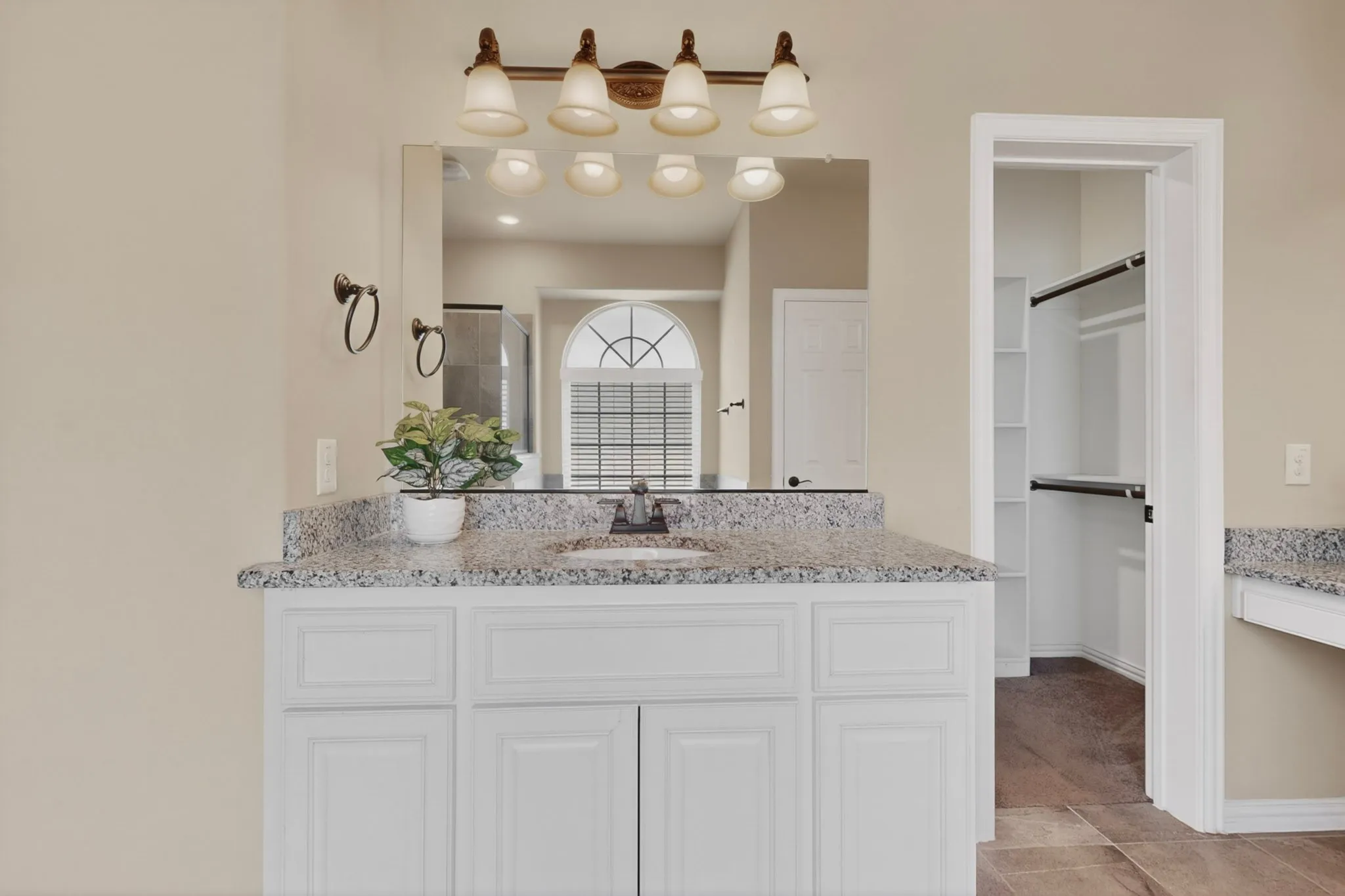 VANITY WITH DECORATIVE LIGHTING
