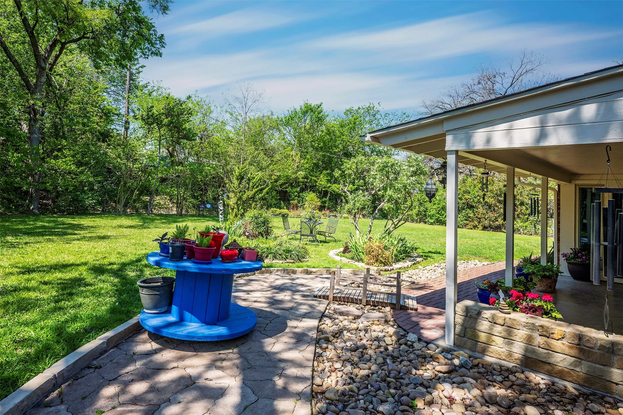 Single Family Residence For Sale in Tarrant County , 4912 Vega Court W, Fort Worth, Texas 76133, 3 Bedroom, 2 Bathroom, 2 Garage spaces, 1,713 Sqft, built in 1954, mls#21283895, Real Estate Agent in Fort Worth, Homes For Sale in Tarrant county, Homes For Sale in Fort Worth, Realtor in Fort Worth Texas, Real Estate Brokerage Independent Realty Texas, Luminita Cordes Realtor