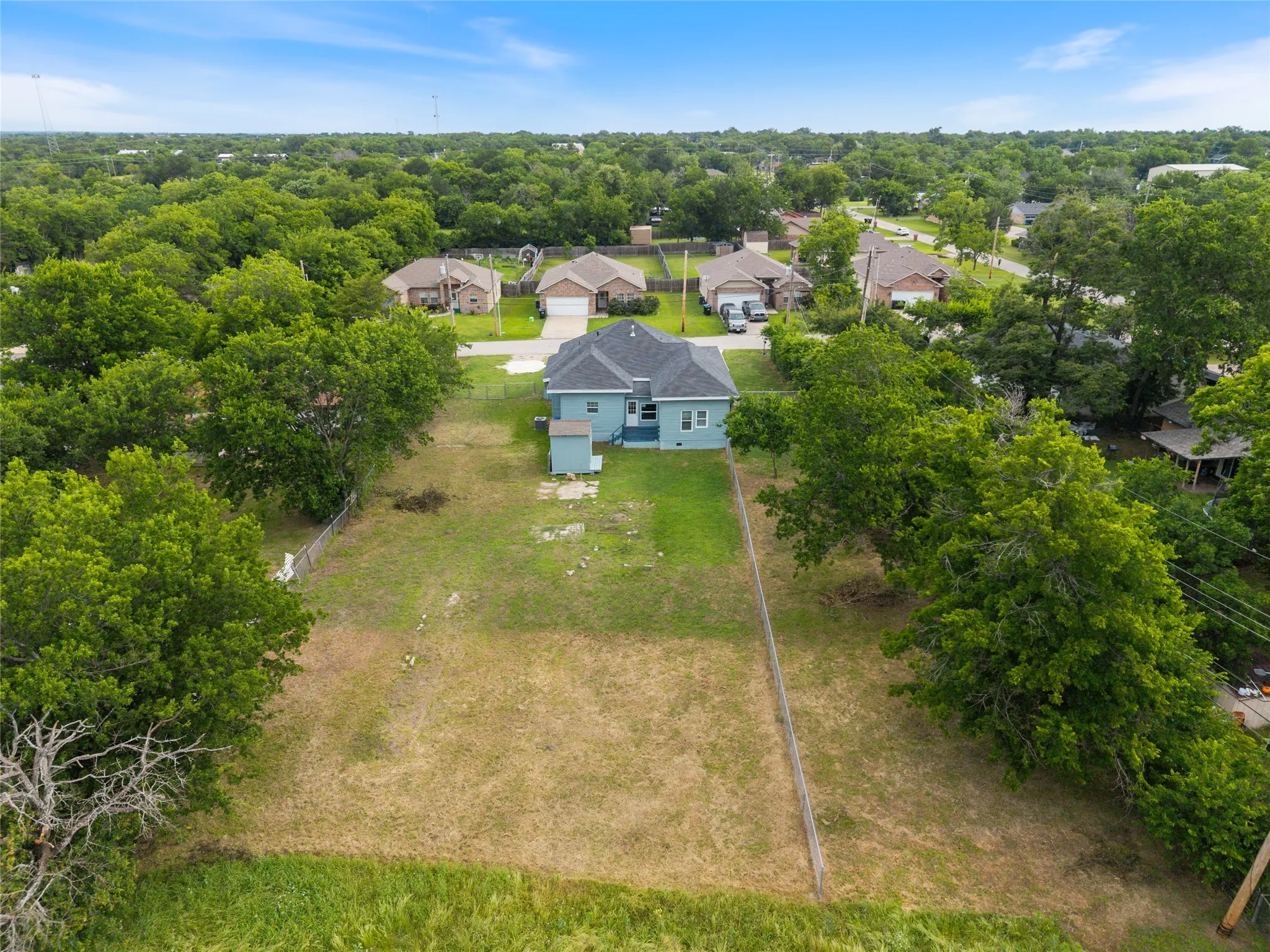 Single Family Residence For Sale in Hunt County , 4305 Templeton Street, Greenville, Texas 75401, 3 Bedroom, 2 Bathroom, Garage spaces, 1,696 Sqft, built in 1914, mls#21284430, Real Estate Agent in Greenville, Homes For Sale in Hunt county, Homes For Sale in Greenville, Realtor in Greenville Texas, Real Estate Brokerage Independent Realty Texas, Luminita Cordes Realtor