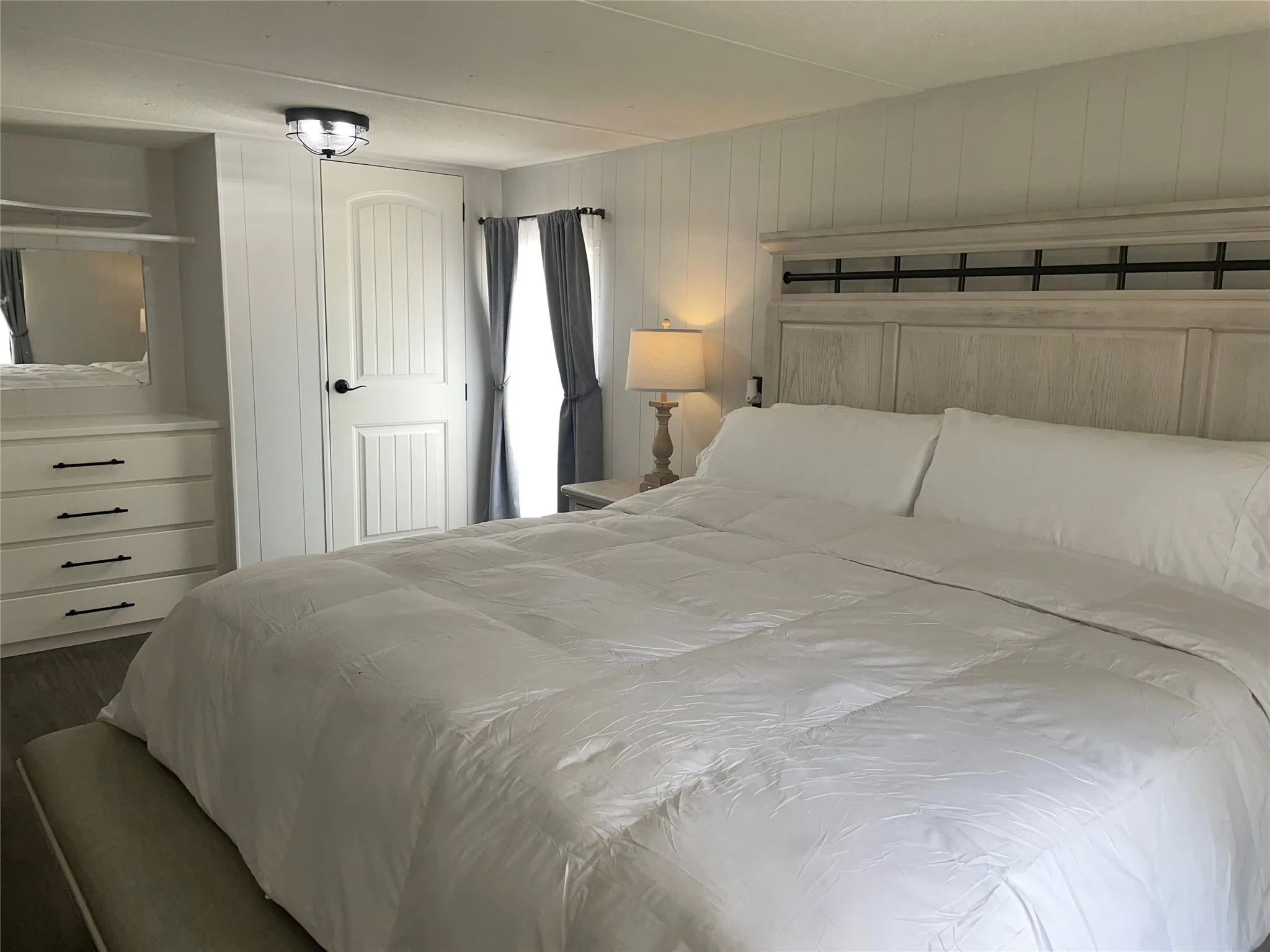 Mobile Home For Sale in Hood County , 7418 Paluxy Highway, Tolar, Texas 76476, 2 Bedrooms, 1 Bathroom, Garage spaces, 600 Sqft, built in 1980, Price $350,000, mls#21284557, Real Estate Agent in Tolar, Homes For Sale in Hood county, Homes For Sale in Tolar, Realtor in Tolar Texas, Real Estate Brokerage Independent Realty Texas, Luminita Cordes Realtor