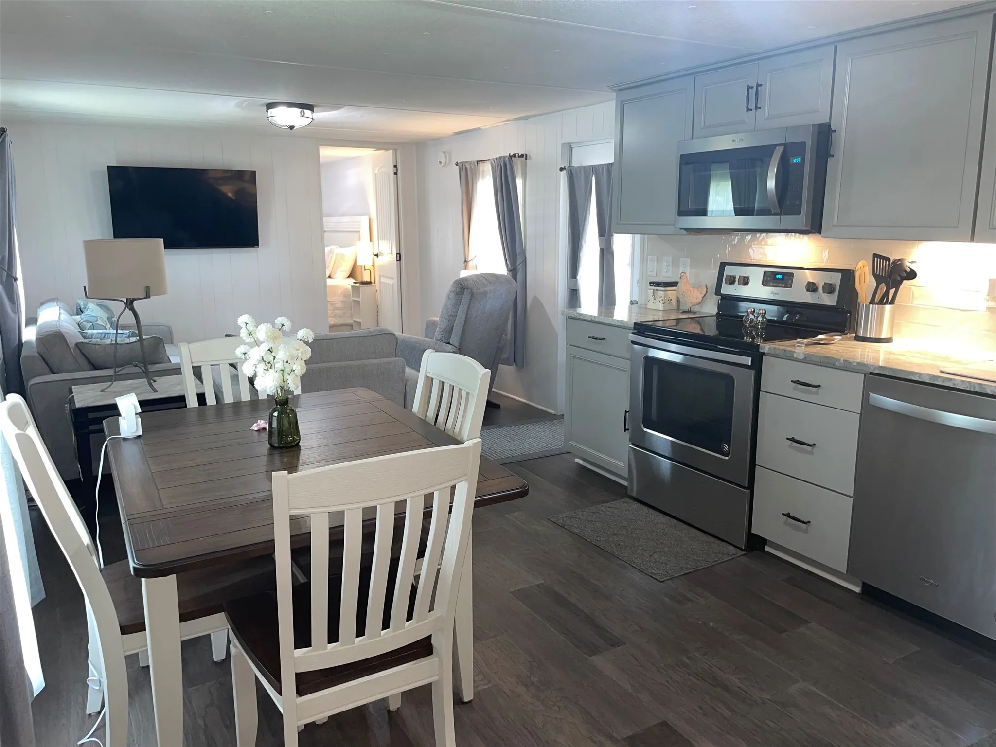 Mobile Home For Sale in Hood County , 7418 Paluxy Highway, Tolar, Texas 76476, 2 Bedrooms, 1 Bathroom, Garage spaces, 600 Sqft, built in 1980, Price $350,000, mls#21284557, Real Estate Agent in Tolar, Homes For Sale in Hood county, Homes For Sale in Tolar, Realtor in Tolar Texas, Real Estate Brokerage Independent Realty Texas, Luminita Cordes Realtor