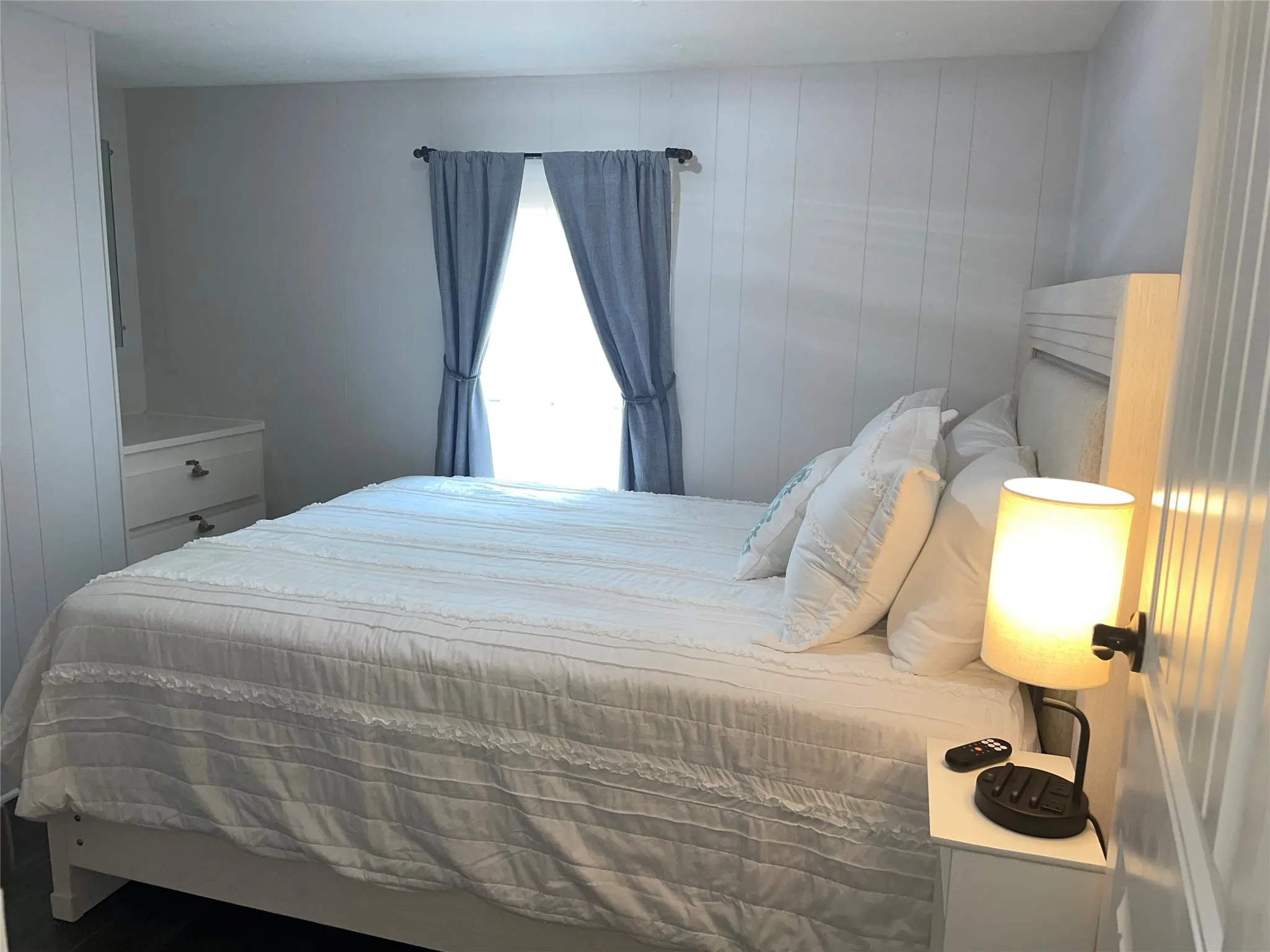 Mobile Home For Sale in Hood County , 7418 Paluxy Highway, Tolar, Texas 76476, 2 Bedrooms, 1 Bathroom, Garage spaces, 600 Sqft, built in 1980, Price $350,000, mls#21284557, Real Estate Agent in Tolar, Homes For Sale in Hood county, Homes For Sale in Tolar, Realtor in Tolar Texas, Real Estate Brokerage Independent Realty Texas, Luminita Cordes Realtor
