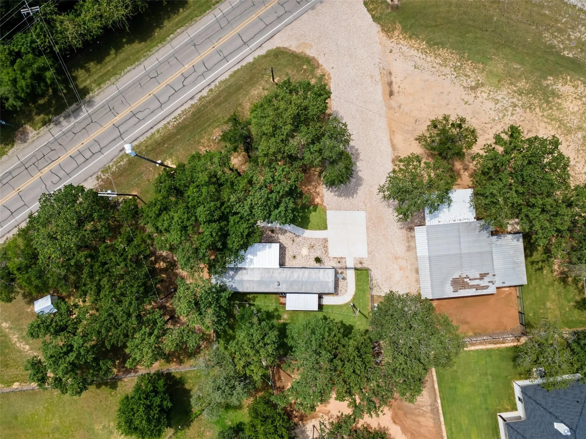 Mobile Home For Sale in Hood County , 7418 Paluxy Highway, Tolar, Texas 76476, 2 Bedrooms, 1 Bathroom, Garage spaces, 600 Sqft, built in 1980, Price $350,000, mls#21284557, Real Estate Agent in Tolar, Homes For Sale in Hood county, Homes For Sale in Tolar, Realtor in Tolar Texas, Real Estate Brokerage Independent Realty Texas, Luminita Cordes Realtor
