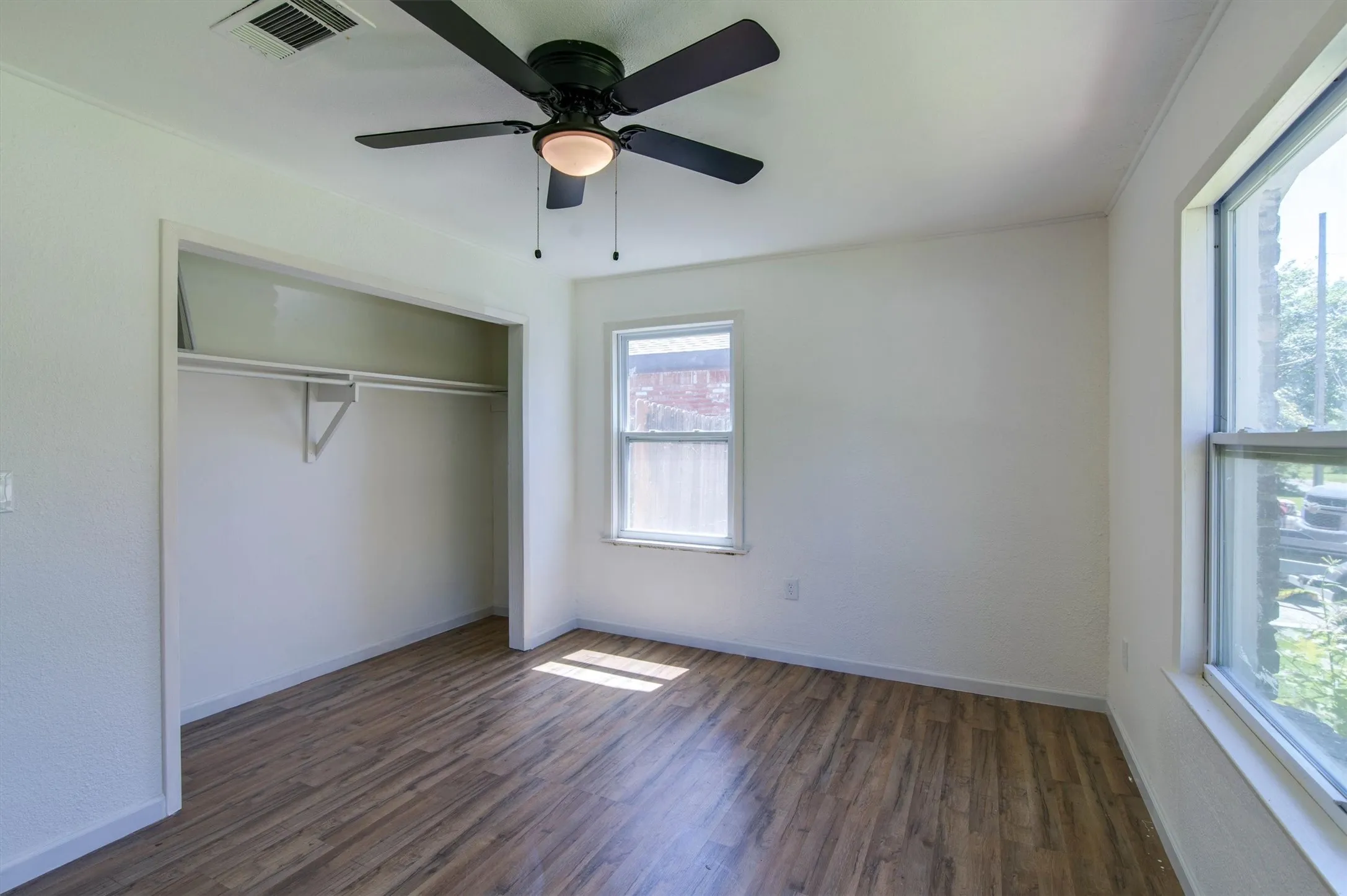 Single Family Residence For Sale in Tarrant County , 4208 Ashmore Drive, North Richland Hills, Texas 76180, 3 Bedroom, 2 Bathroom, 2 Garage spaces, 1,664 Sqft, built in 1958, Price $279,900, mls#21283325, Real Estate Agent in North Richland Hills, Homes For Sale in Tarrant county, Homes For Sale in North Richland Hills, Realtor in North Richland Hills Texas, Real Estate Brokerage Independent Realty Texas, Luminita Cordes Realtor