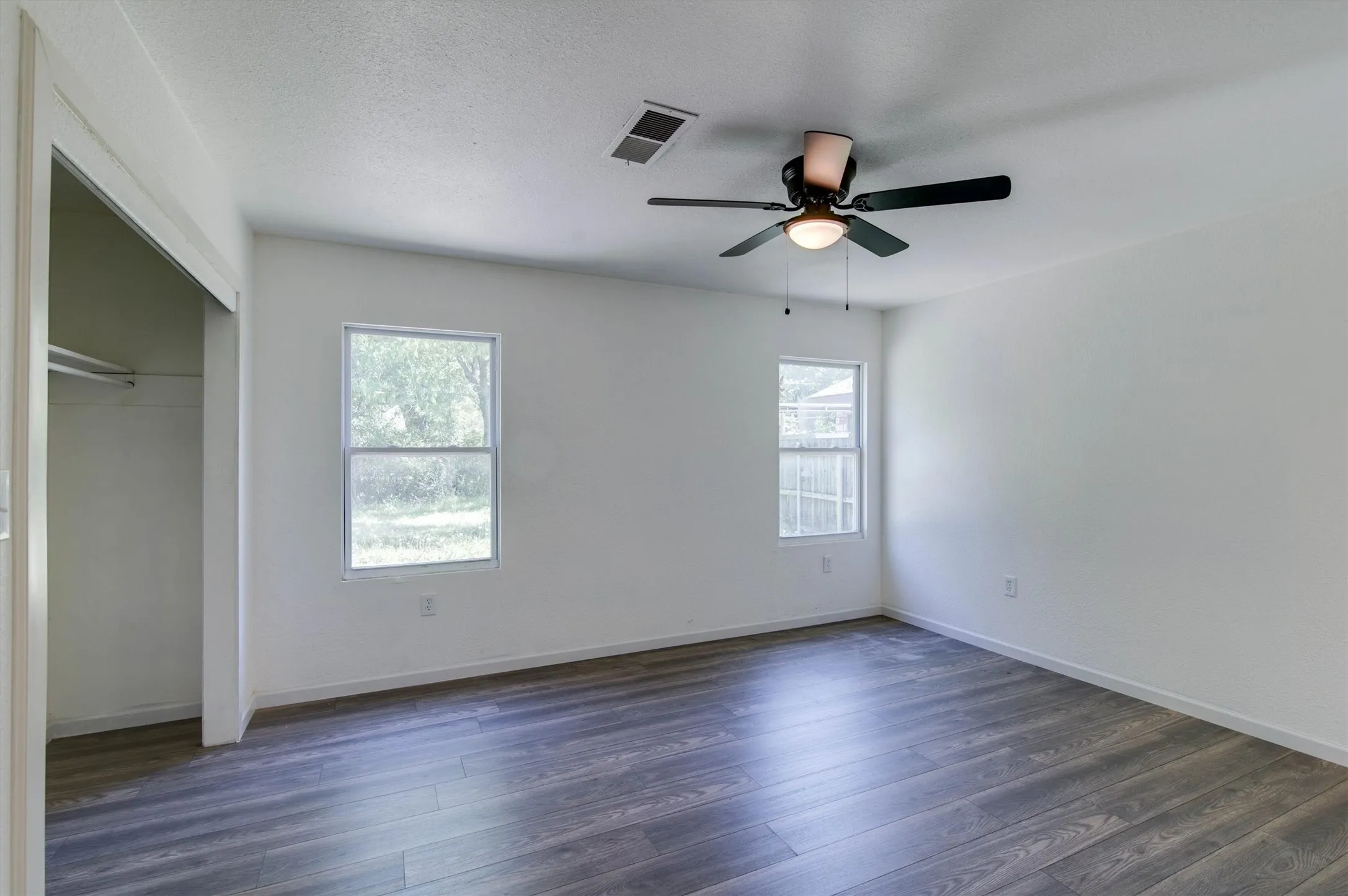Single Family Residence For Sale in Tarrant County , 4208 Ashmore Drive, North Richland Hills, Texas 76180, 3 Bedroom, 2 Bathroom, 2 Garage spaces, 1,664 Sqft, built in 1958, Price $279,900, mls#21283325, Real Estate Agent in North Richland Hills, Homes For Sale in Tarrant county, Homes For Sale in North Richland Hills, Realtor in North Richland Hills Texas, Real Estate Brokerage Independent Realty Texas, Luminita Cordes Realtor