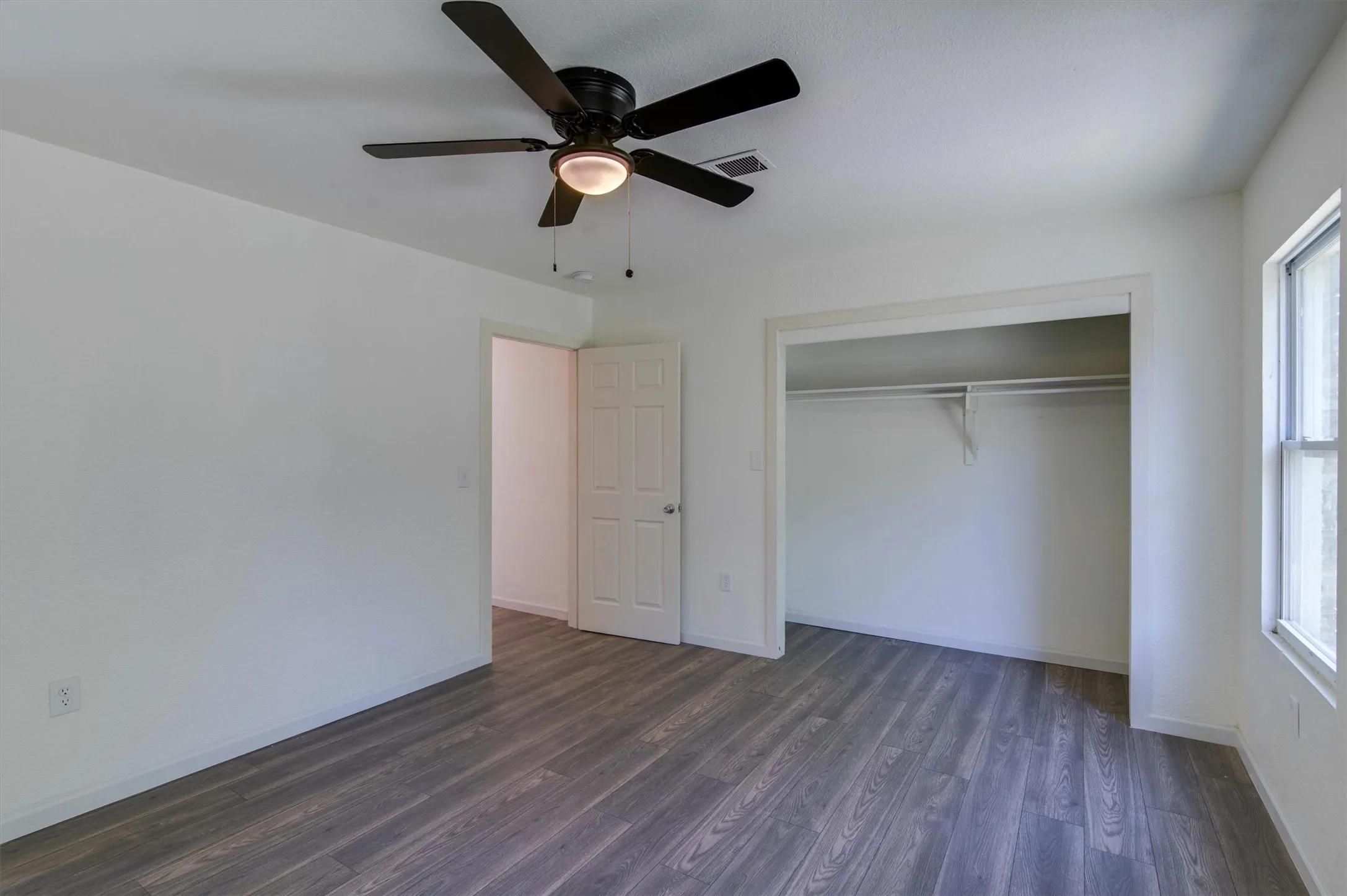 Single Family Residence For Sale in Tarrant County , 4208 Ashmore Drive, North Richland Hills, Texas 76180, 3 Bedroom, 2 Bathroom, 2 Garage spaces, 1,664 Sqft, built in 1958, Price $279,900, mls#21283325, Real Estate Agent in North Richland Hills, Homes For Sale in Tarrant county, Homes For Sale in North Richland Hills, Realtor in North Richland Hills Texas, Real Estate Brokerage Independent Realty Texas, Luminita Cordes Realtor