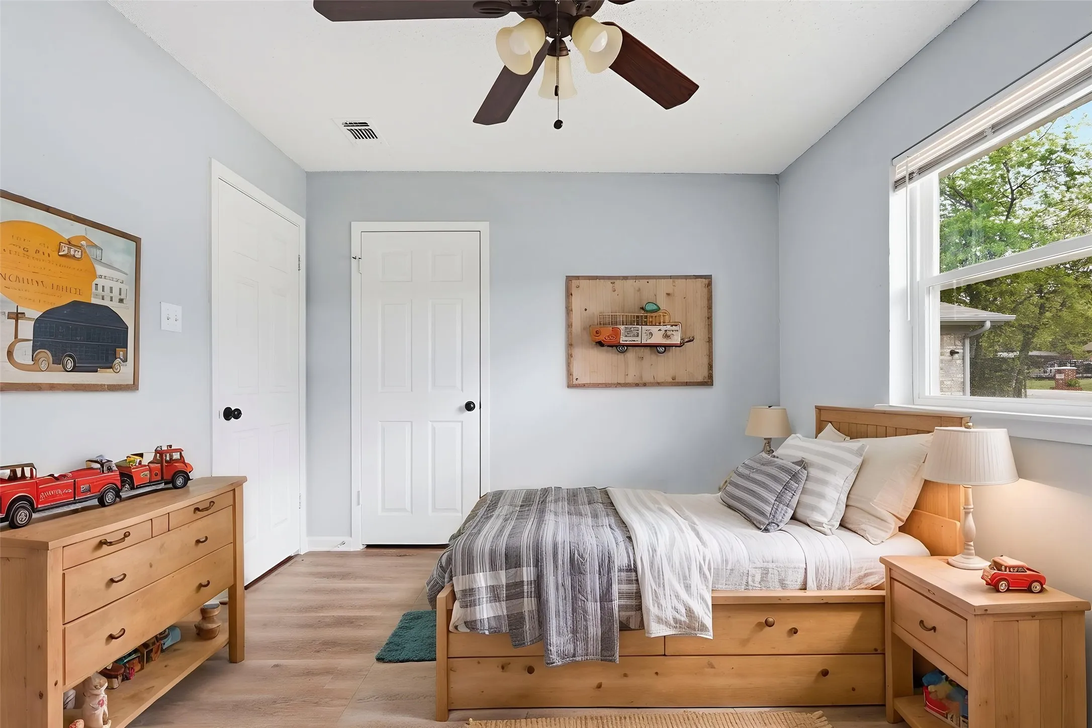 Single Family Residence For Sale in Tarrant County , 6246 Guilford Street, Forest Hill, Texas 76119, 4 Bedroom, 2 Bathroom, 2 Garage spaces, 1,377 Sqft, built in 1971, Price $224,999, mls#21189894, Real Estate Agent in Forest Hill, Homes For Sale in Tarrant county, Homes For Sale in Forest Hill, Realtor in Forest Hill Texas, Real Estate Brokerage Independent Realty Texas, Luminita Cordes Realtor