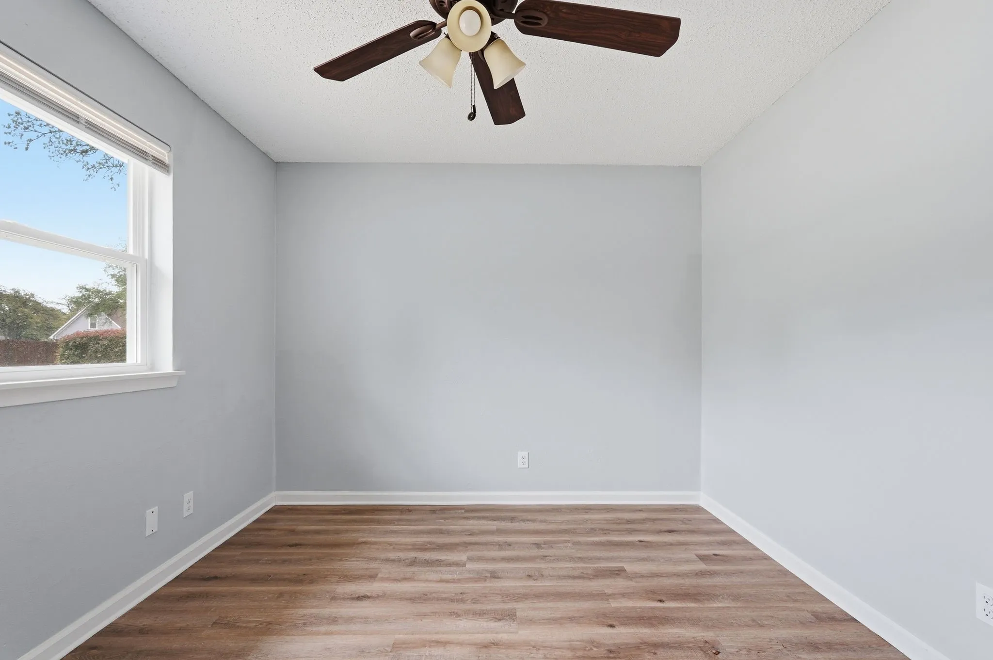 Single Family Residence For Sale in Tarrant County , 6246 Guilford Street, Forest Hill, Texas 76119, 4 Bedroom, 2 Bathroom, 2 Garage spaces, 1,377 Sqft, built in 1971, Price $224,999, mls#21189894, Real Estate Agent in Forest Hill, Homes For Sale in Tarrant county, Homes For Sale in Forest Hill, Realtor in Forest Hill Texas, Real Estate Brokerage Independent Realty Texas, Luminita Cordes Realtor