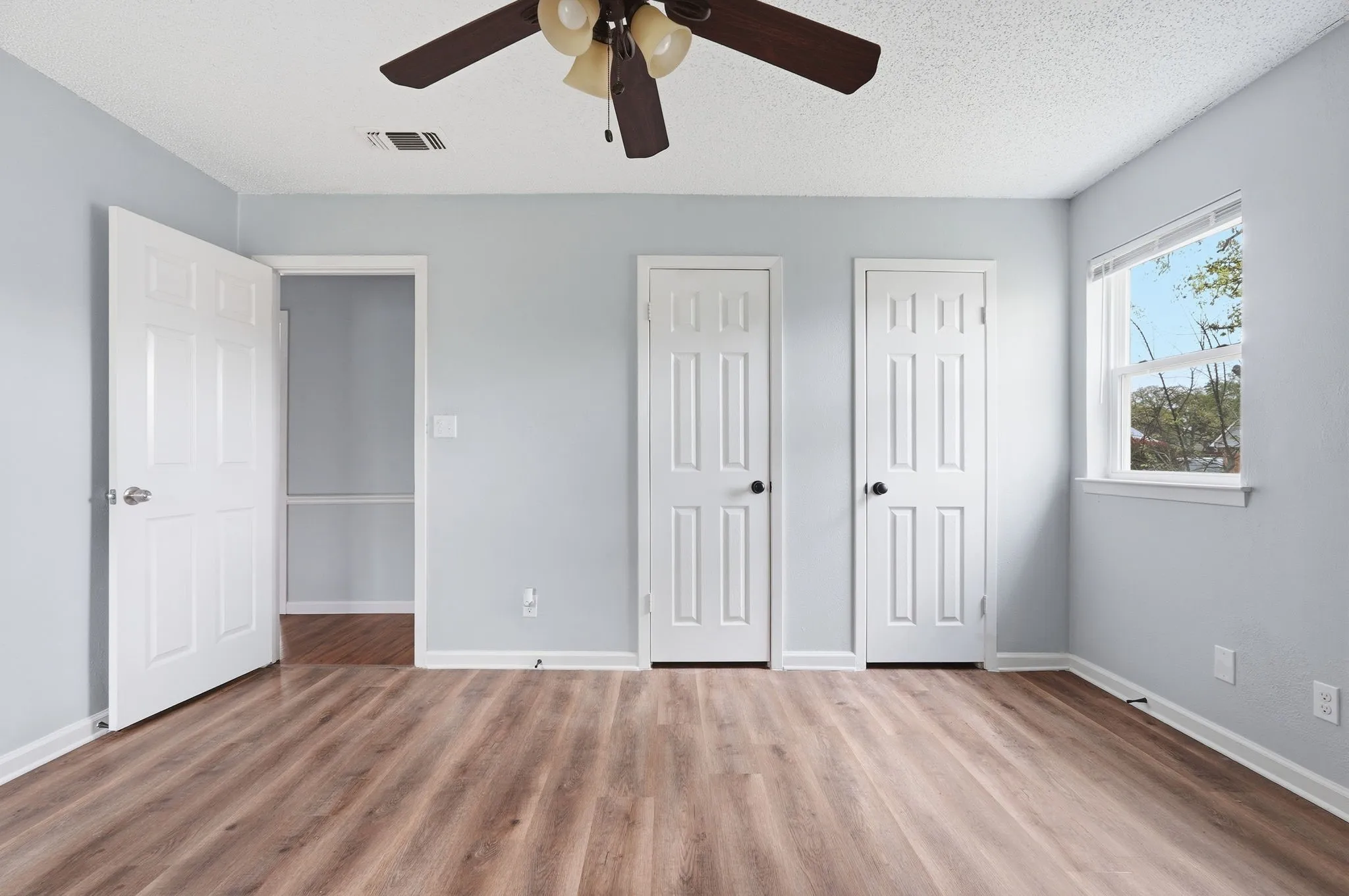 Single Family Residence For Sale in Tarrant County , 6246 Guilford Street, Forest Hill, Texas 76119, 4 Bedroom, 2 Bathroom, 2 Garage spaces, 1,377 Sqft, built in 1971, Price $224,999, mls#21189894, Real Estate Agent in Forest Hill, Homes For Sale in Tarrant county, Homes For Sale in Forest Hill, Realtor in Forest Hill Texas, Real Estate Brokerage Independent Realty Texas, Luminita Cordes Realtor