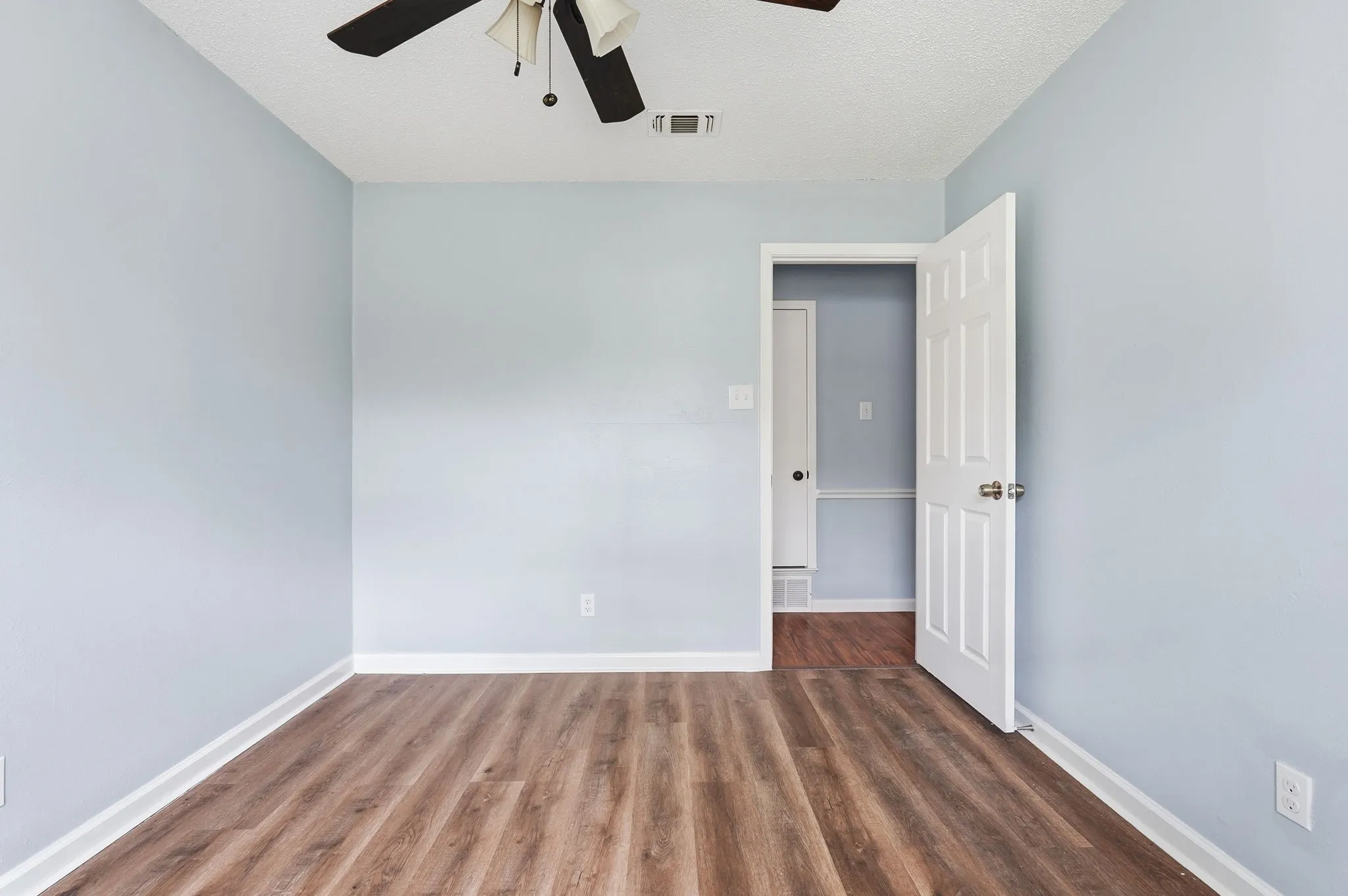 Single Family Residence For Sale in Tarrant County , 6246 Guilford Street, Forest Hill, Texas 76119, 4 Bedroom, 2 Bathroom, 2 Garage spaces, 1,377 Sqft, built in 1971, Price $224,999, mls#21189894, Real Estate Agent in Forest Hill, Homes For Sale in Tarrant county, Homes For Sale in Forest Hill, Realtor in Forest Hill Texas, Real Estate Brokerage Independent Realty Texas, Luminita Cordes Realtor