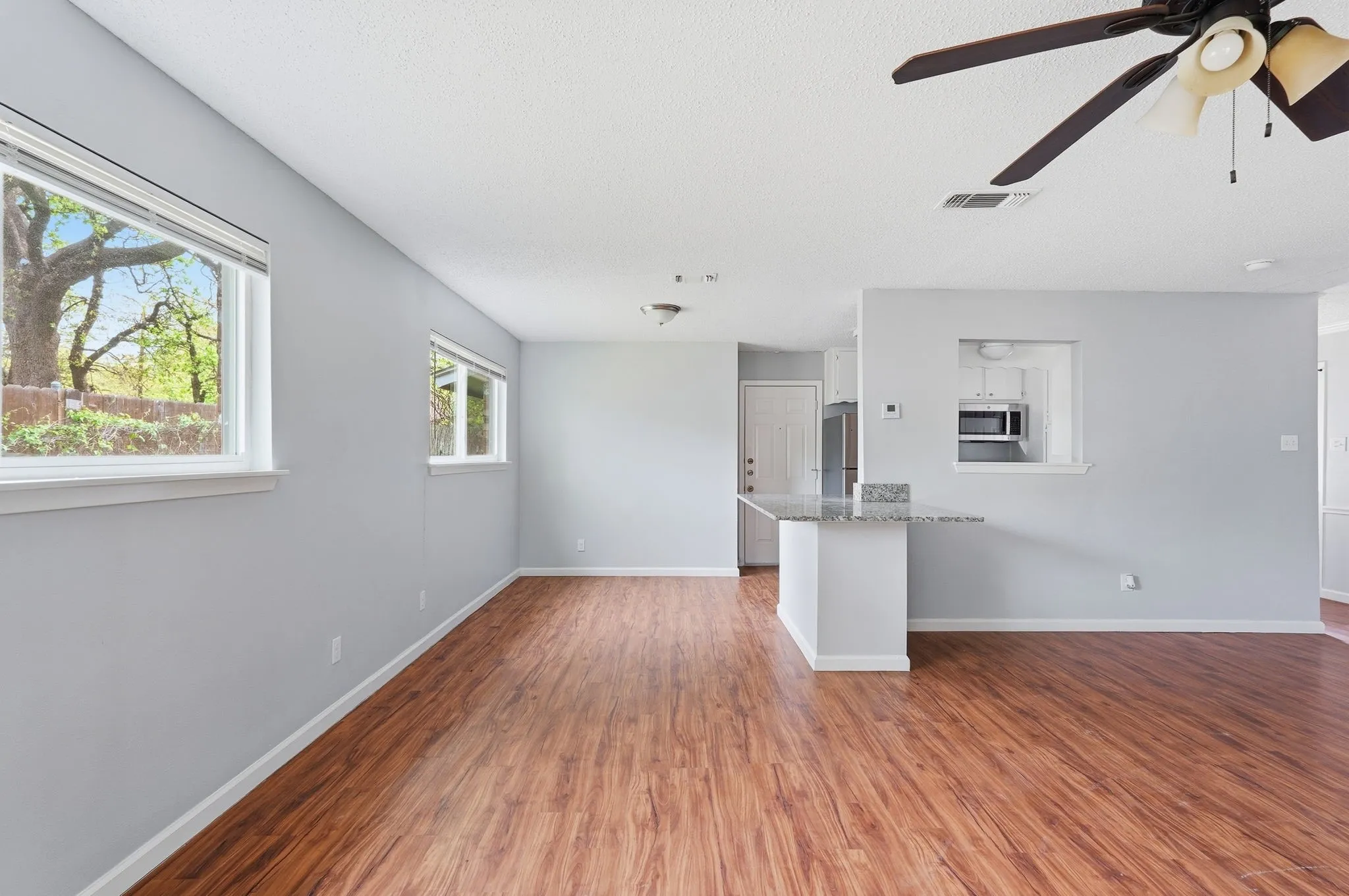 Single Family Residence For Sale in Tarrant County , 6246 Guilford Street, Forest Hill, Texas 76119, 4 Bedroom, 2 Bathroom, 2 Garage spaces, 1,377 Sqft, built in 1971, Price $224,999, mls#21189894, Real Estate Agent in Forest Hill, Homes For Sale in Tarrant county, Homes For Sale in Forest Hill, Realtor in Forest Hill Texas, Real Estate Brokerage Independent Realty Texas, Luminita Cordes Realtor